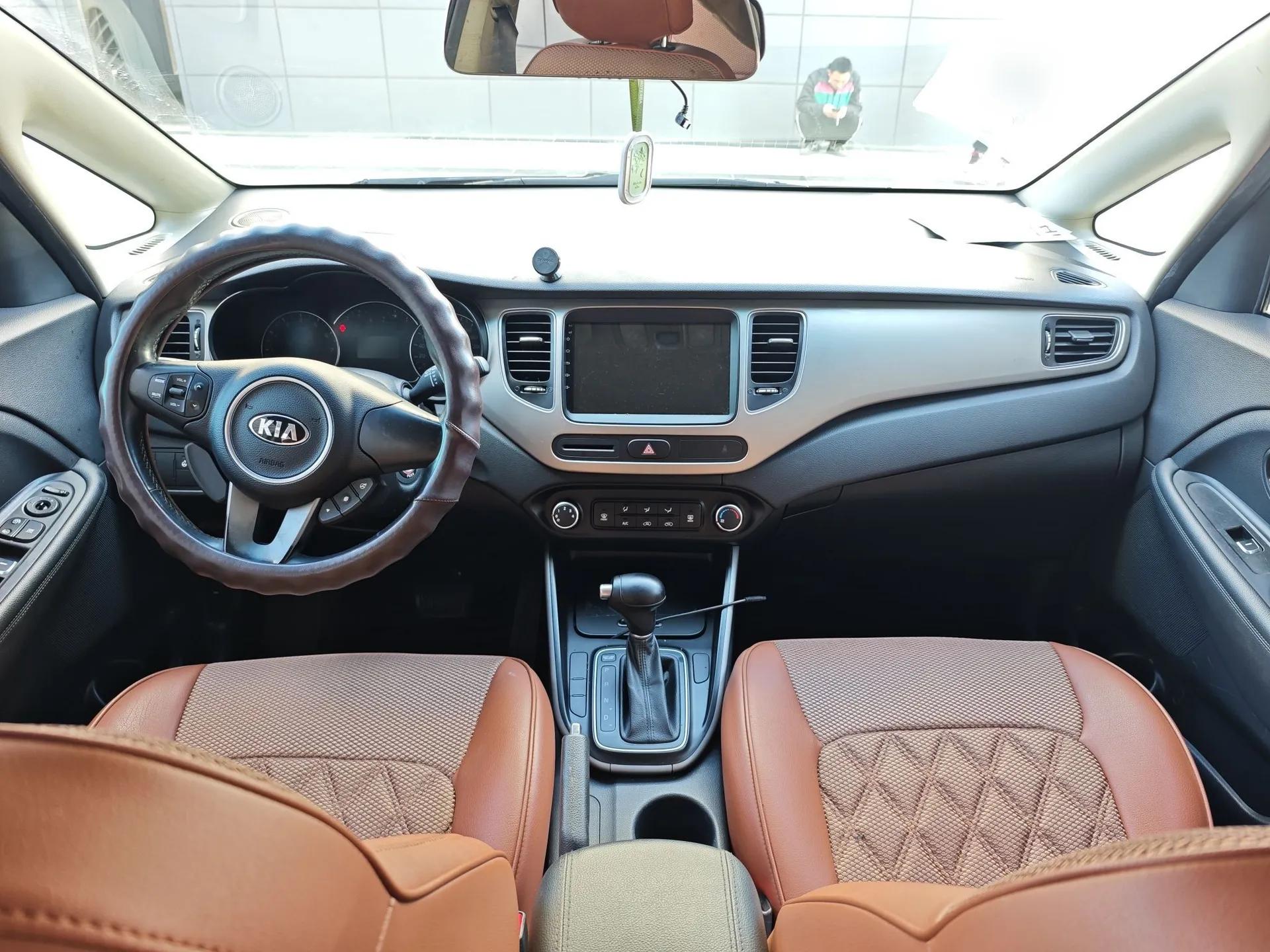 Kia Carens 2013 2.0L 7-Seater Automatic Standard Version China V Standard — миниатюра 15