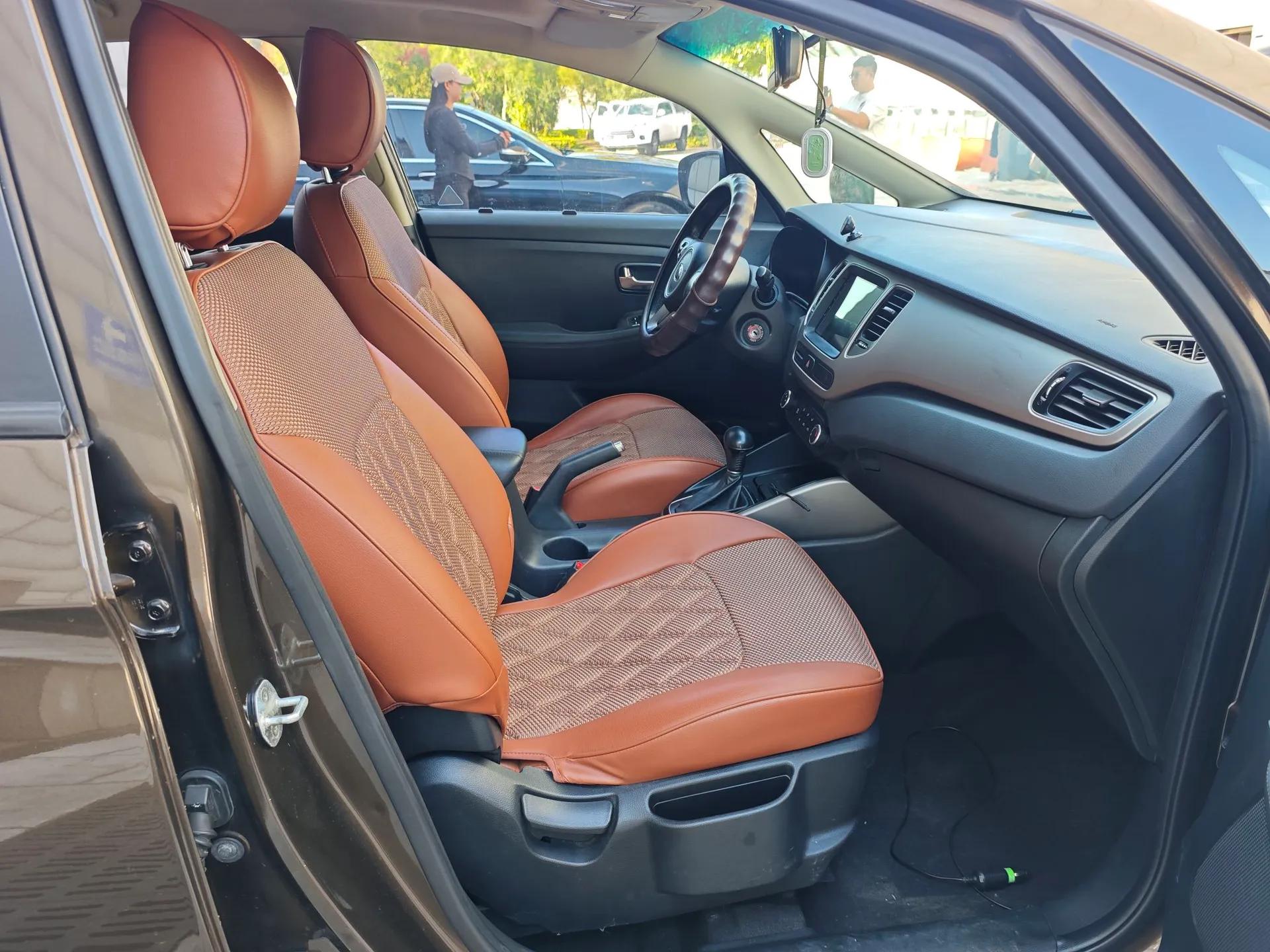 Kia Carens 2013 2.0L 7-Seater Automatic Standard Version China V Standard — миниатюра 16