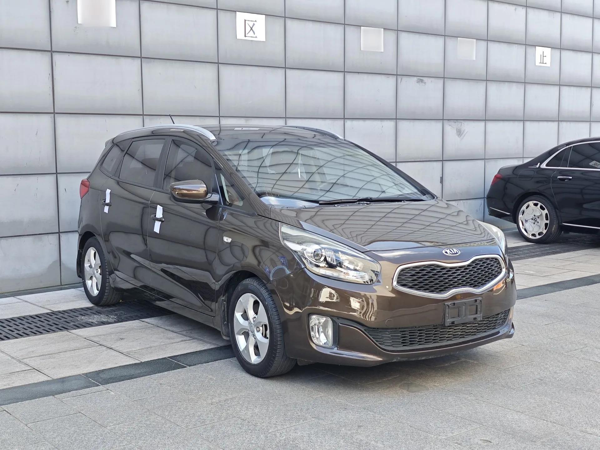 Kia Carens 2013 2.0L 7-Seater Automatic Standard Version China V Standard — миниатюра 3