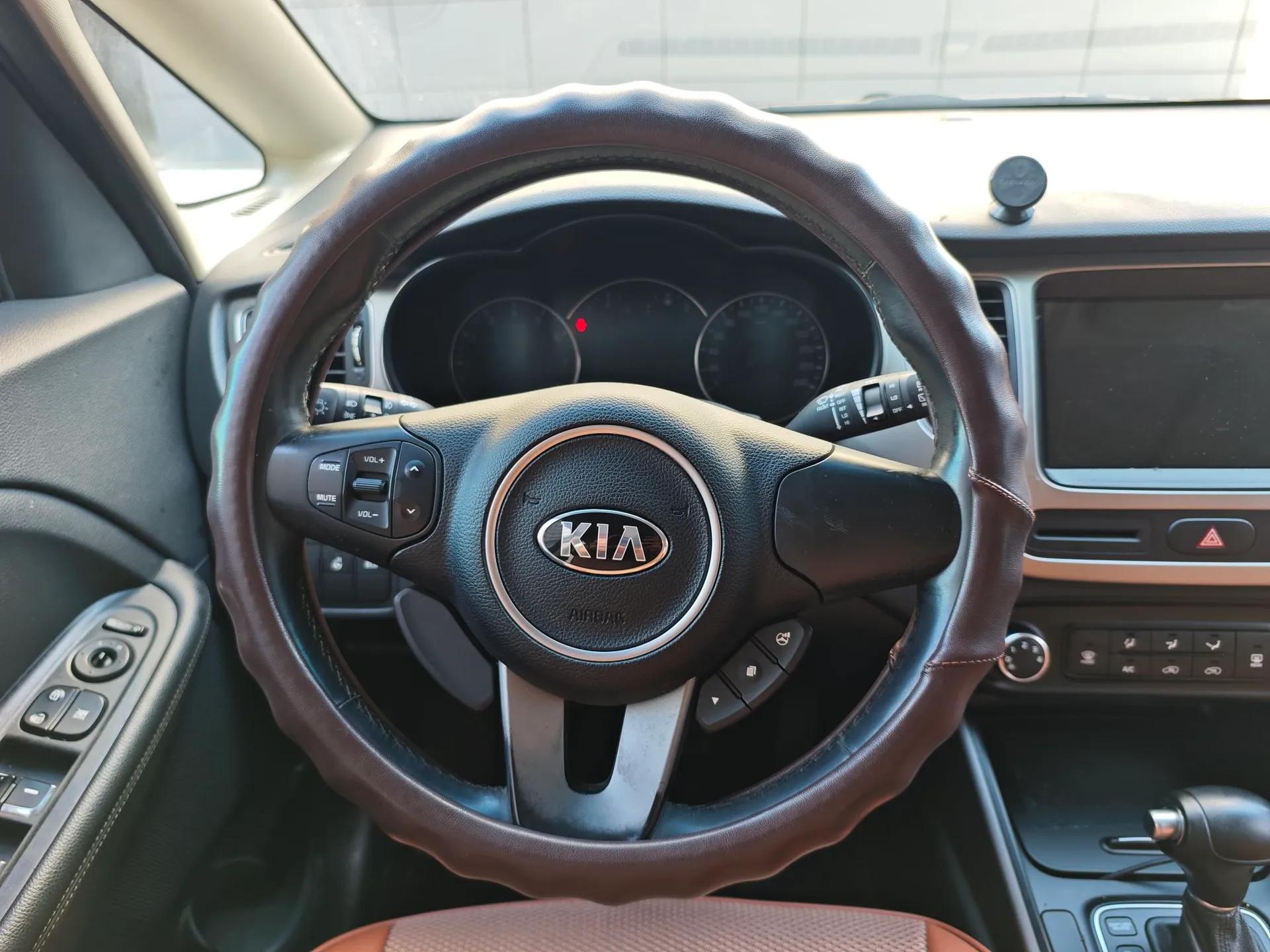 Kia Carens 2013 2.0L 7-Seater Automatic Standard Version China V Standard — миниатюра 7