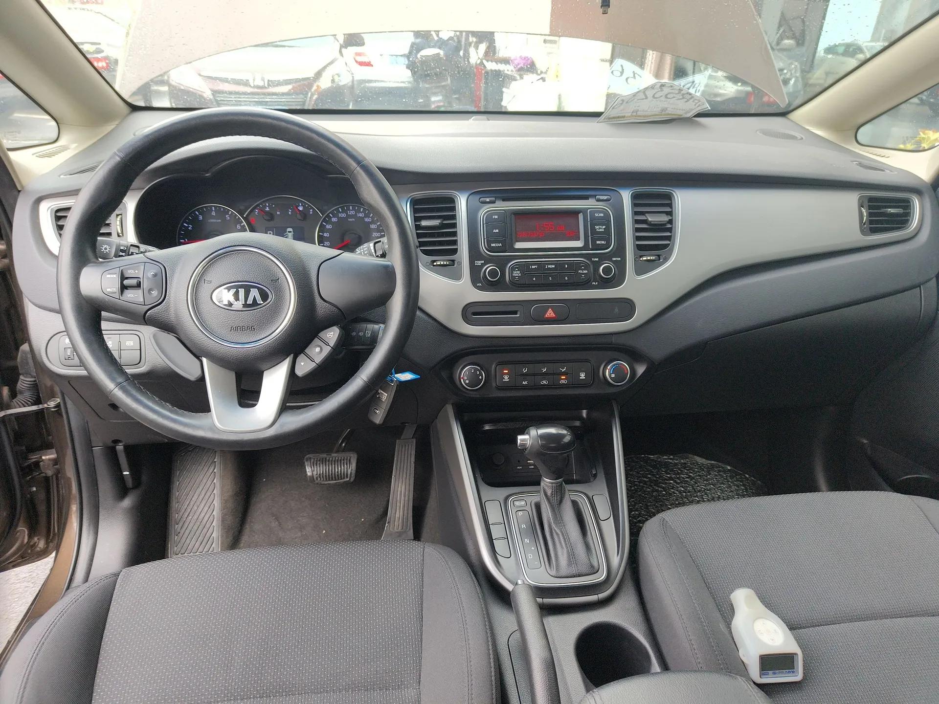 Kia Carens 2013 2.0L 5-Seater Automatic Standard Version China V Standard — миниатюра 13