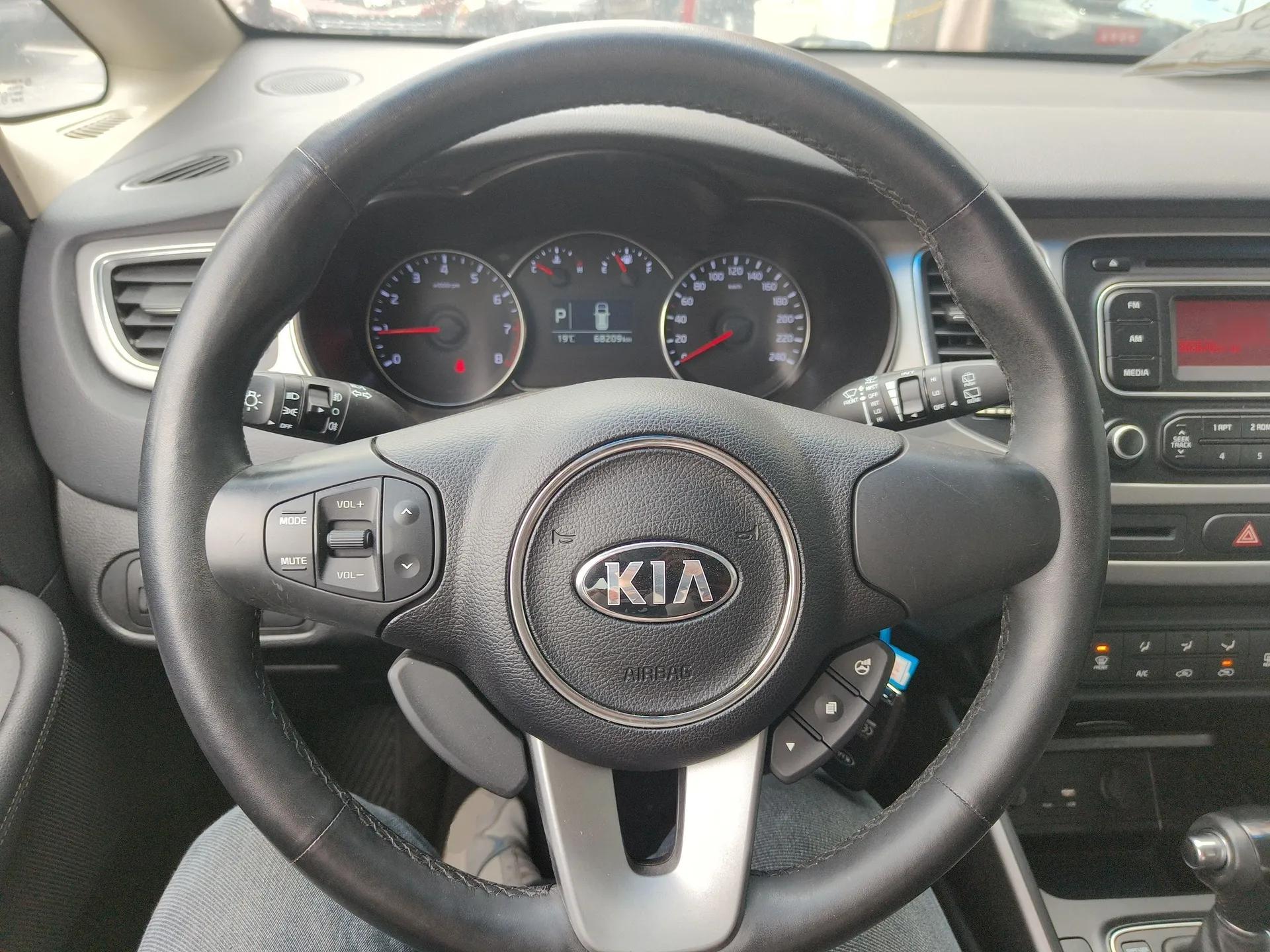 Kia Carens 2013 2.0L 5-Seater Automatic Standard Version China V Standard — миниатюра 14