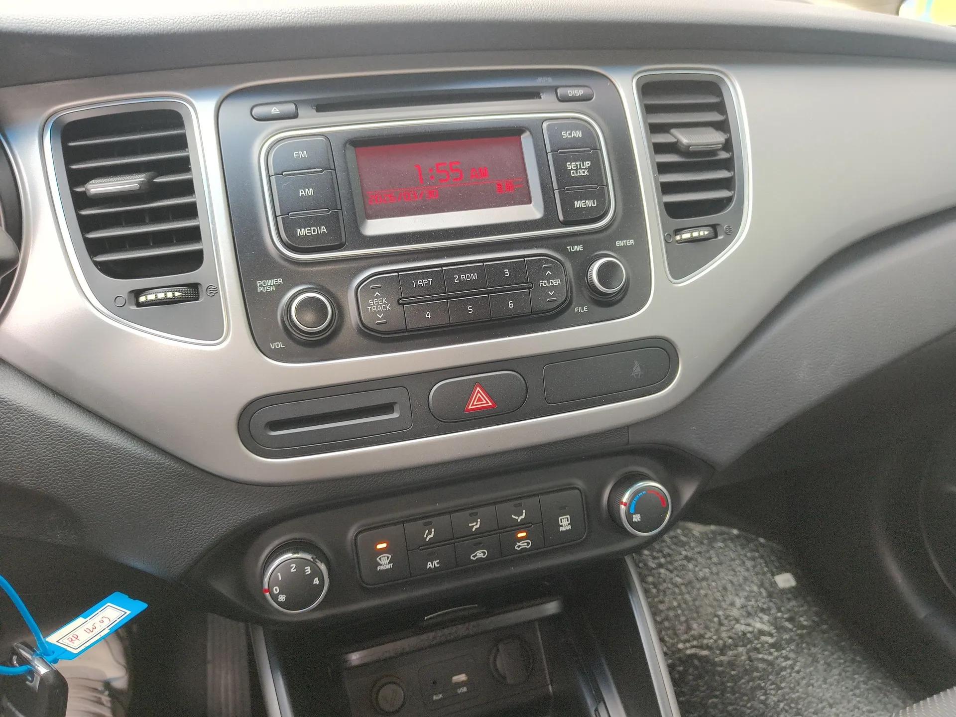 Kia Carens 2013 2.0L 5-Seater Automatic Standard Version China V Standard — миниатюра 16