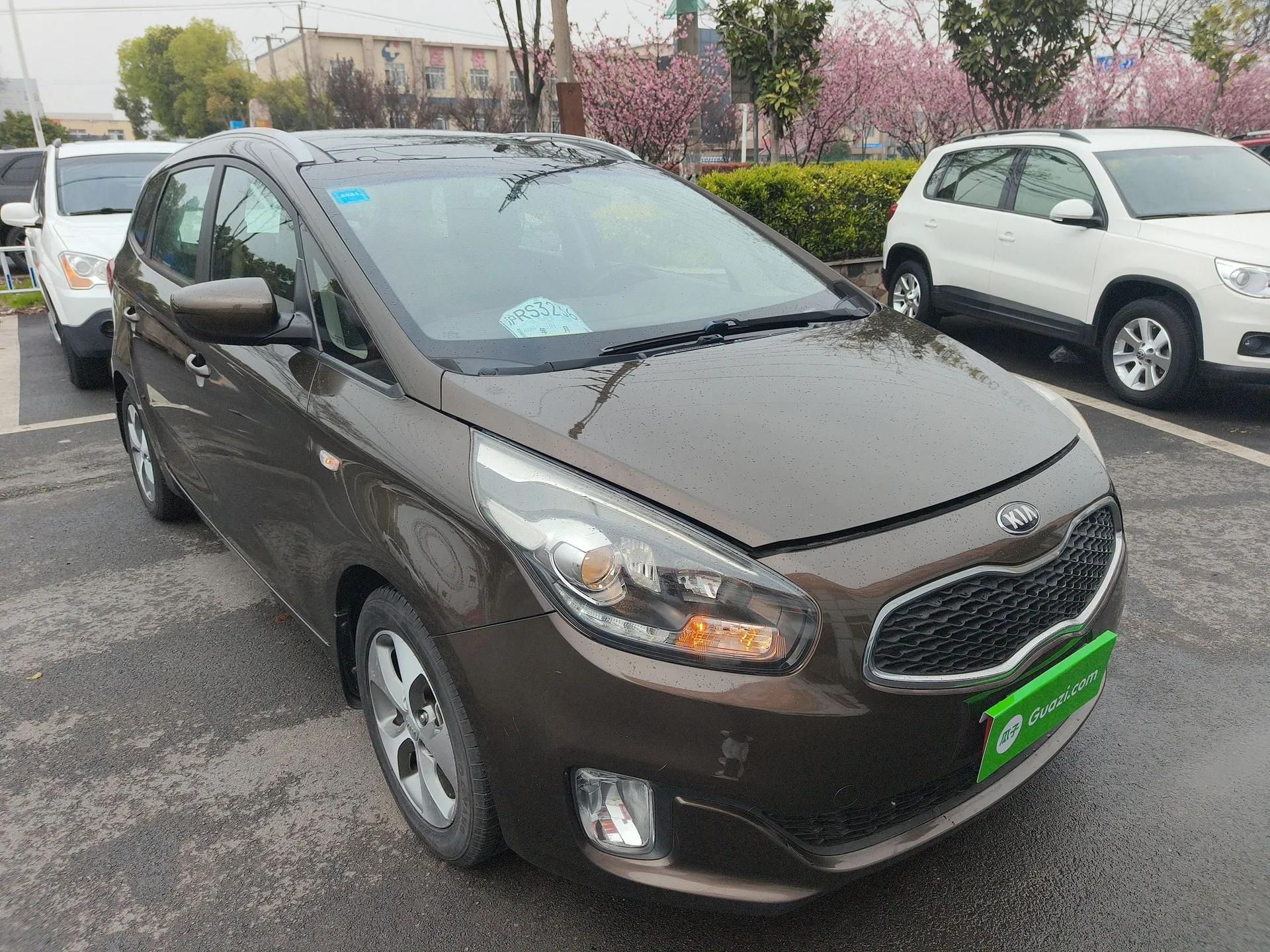 Kia Carens 2013 2.0L 5-Seater Automatic Standard Version China V Standard — миниатюра 3
