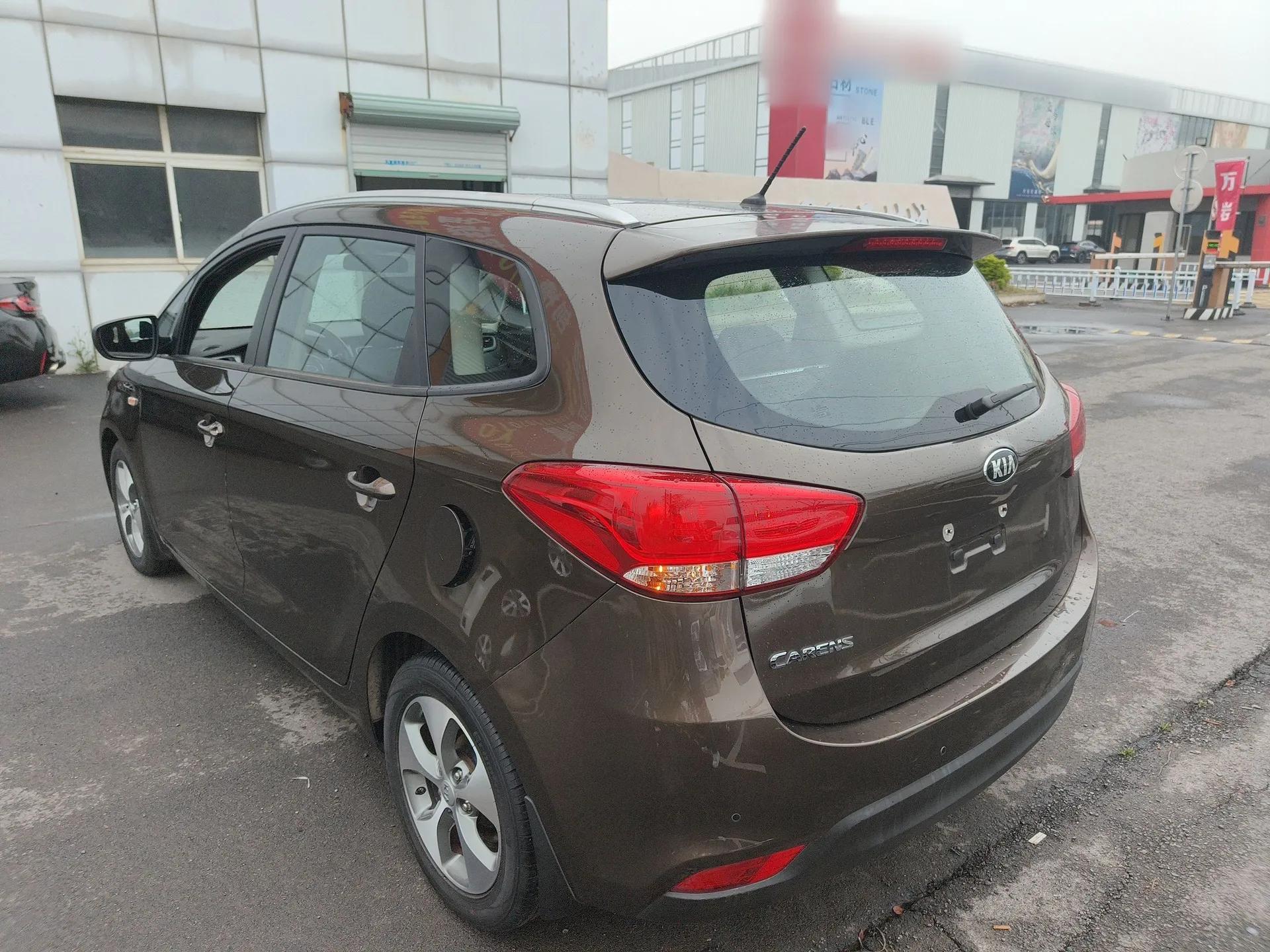 Kia Carens 2013 2.0L 5-Seater Automatic Standard Version China V Standard — миниатюра 4