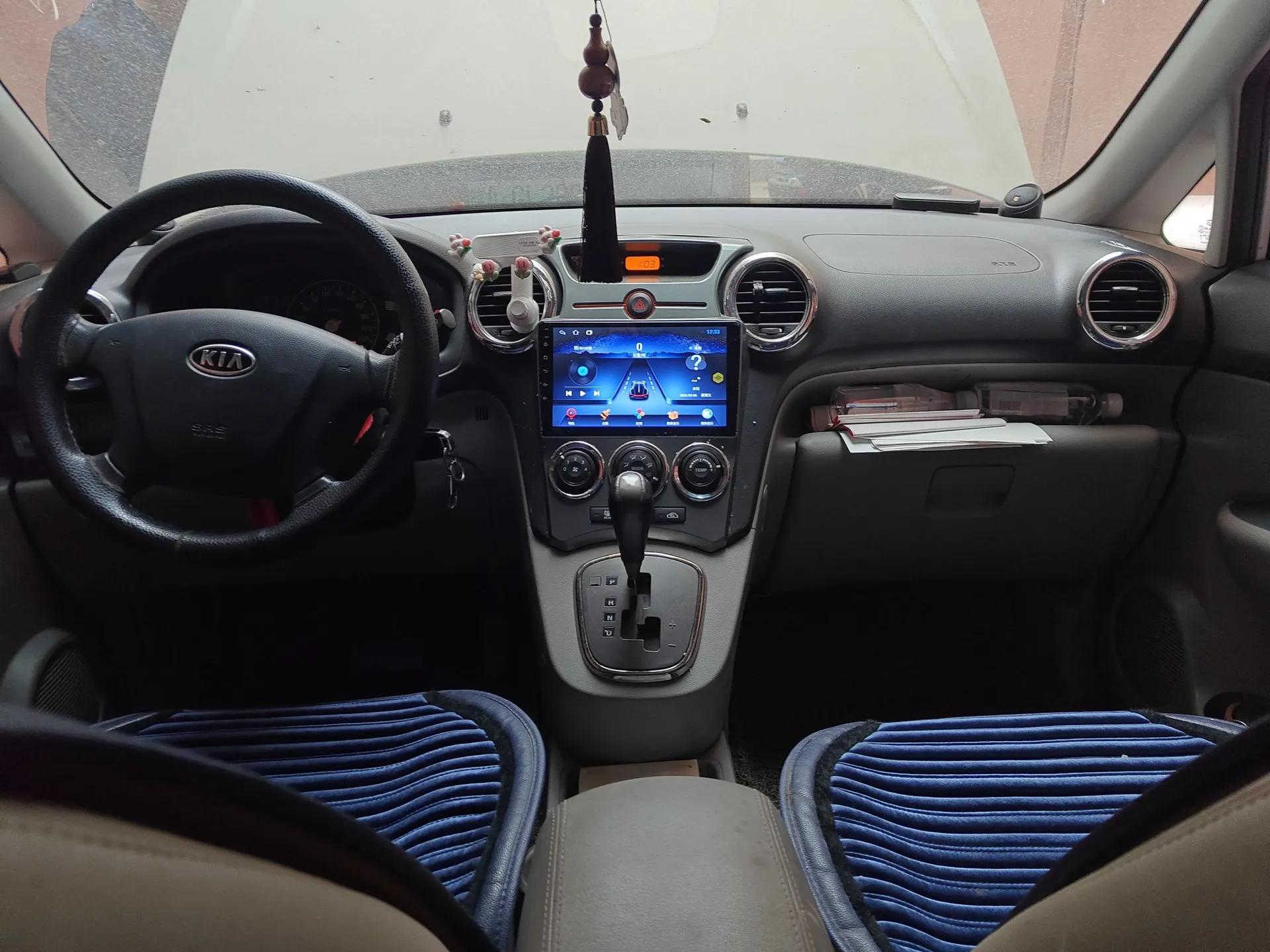 Kia Carens 2011 2.0L 7-Seater Automatic Standard Edition — миниатюра 10