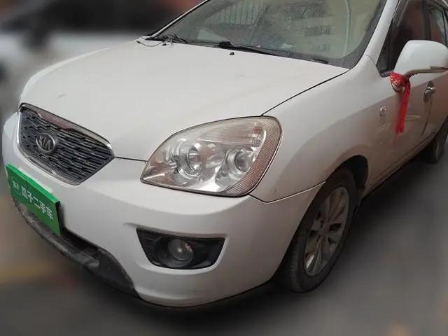 Kia Carens 2011 2.0L 7-Seater Automatic Standard Edition