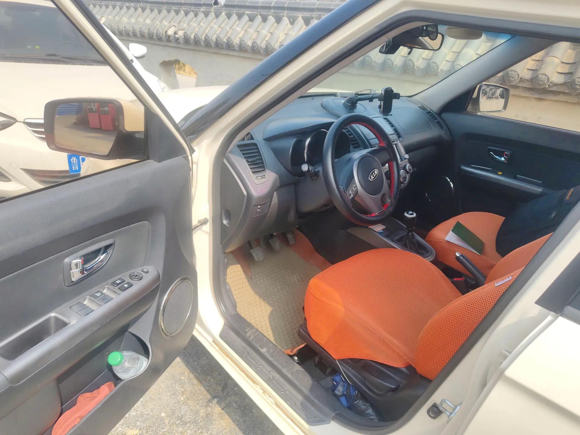 Kia Soul 2012 1.6L MT GLS — миниатюра 17