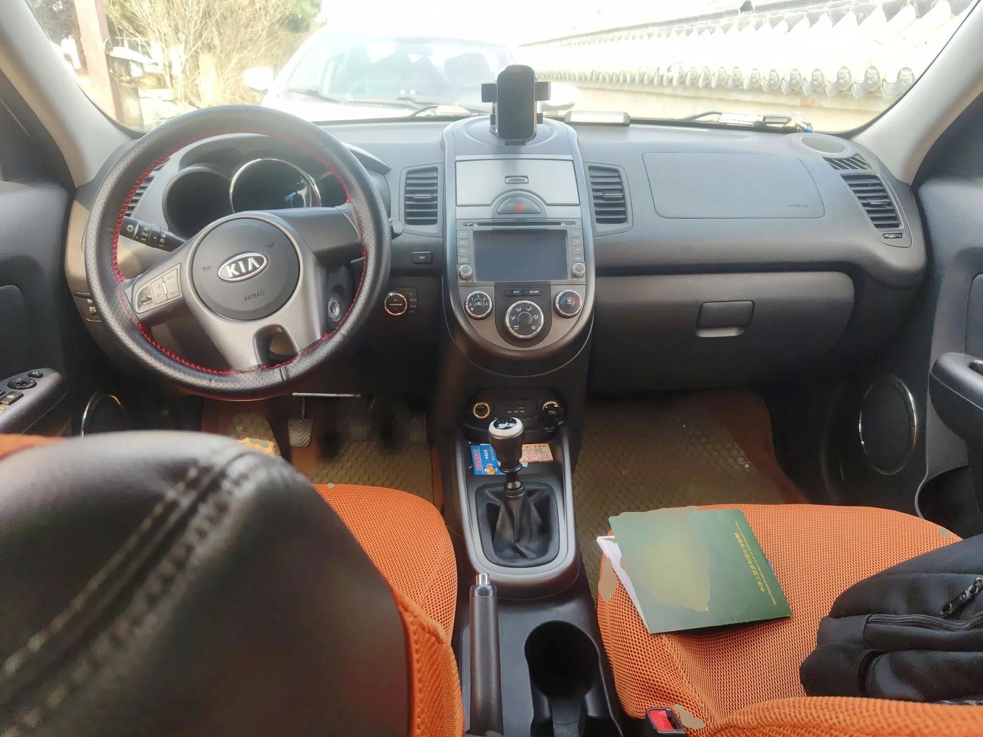 Kia Soul 2012 1.6L MT GLS — миниатюра 10