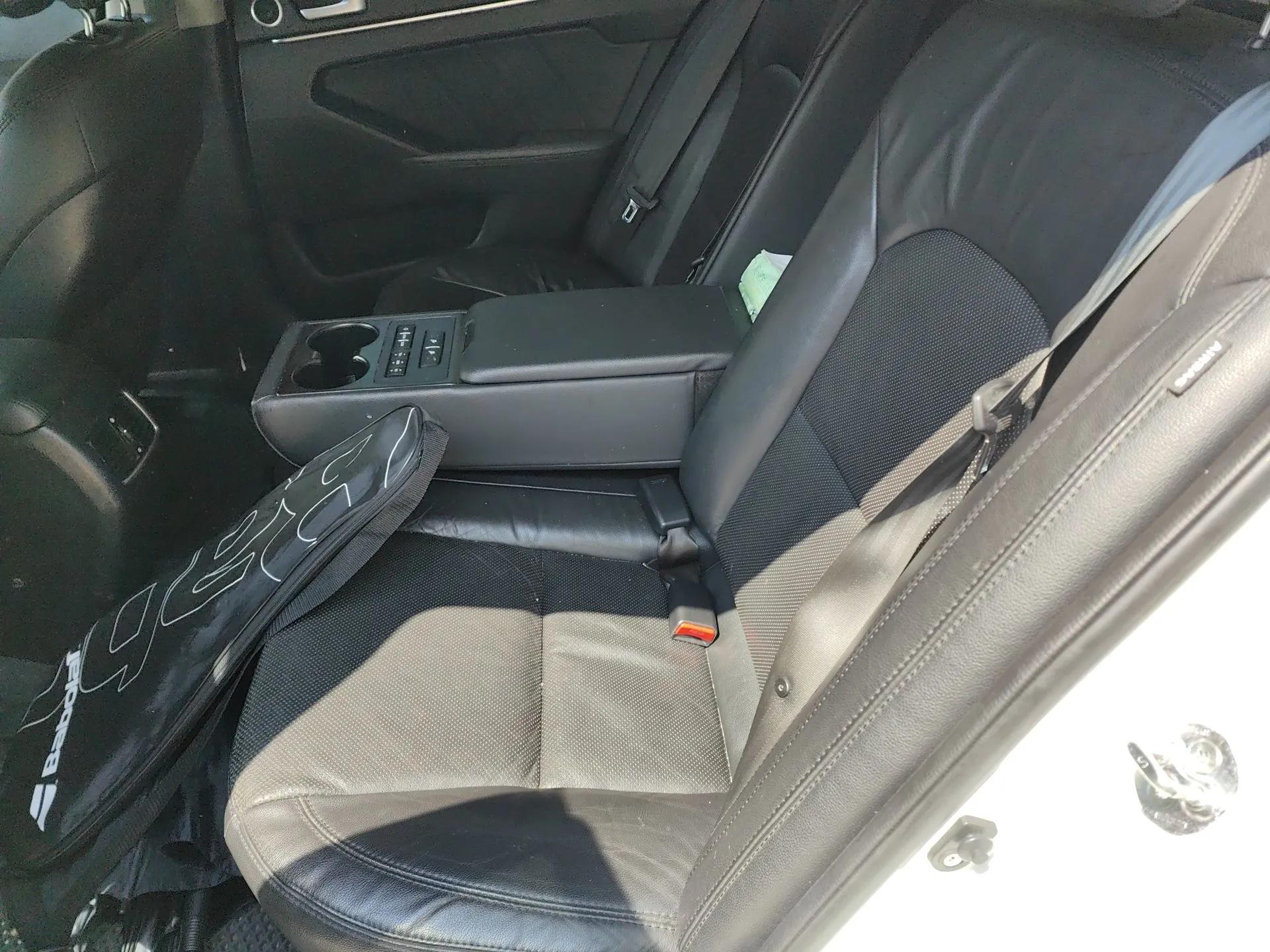 Kia Cadenza 2012 2.4L Luxury Version — миниатюра 18