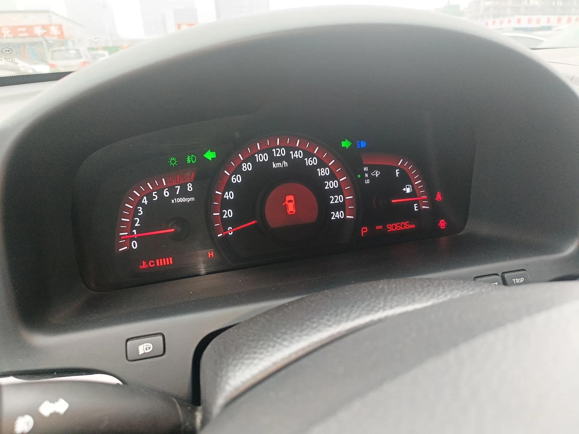 Kia Borrego 2015 3.8L Luxury Edition China IV — миниатюра 14
