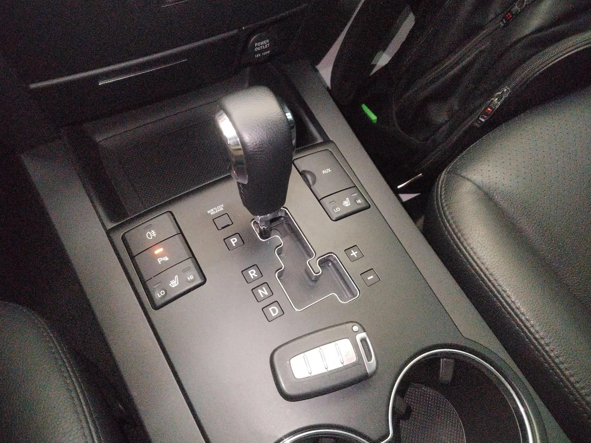 Kia Borrego 2015 3.8L Luxury Edition China IV — миниатюра 15