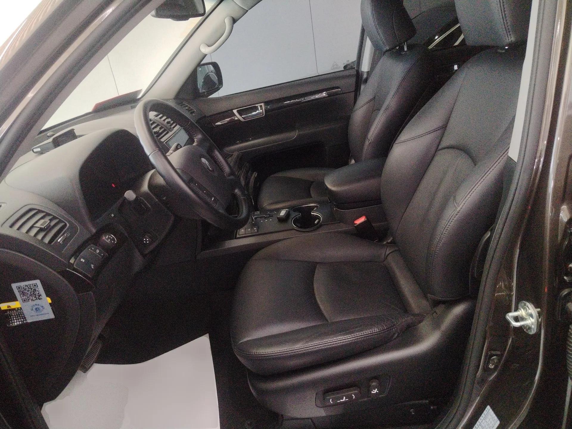 Kia Borrego 2015 3.8L Luxury Edition China IV — миниатюра 16