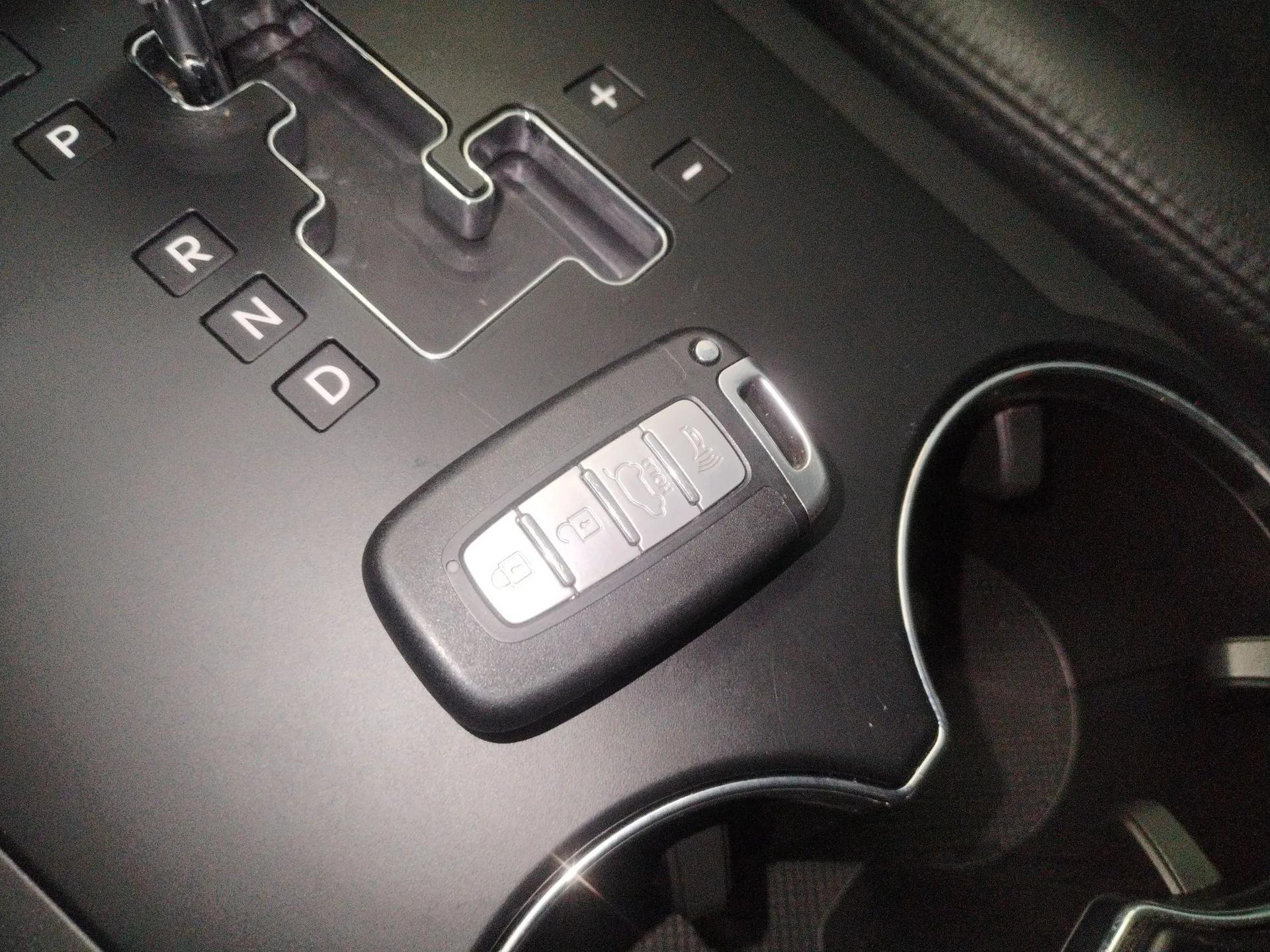 Kia Borrego 2015 3.8L Luxury Edition China IV — миниатюра 19
