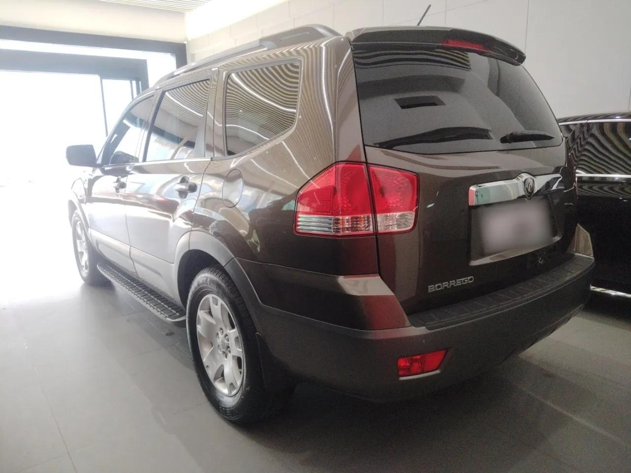 Kia Borrego 2015 3.8L Luxury Edition China IV — миниатюра 5