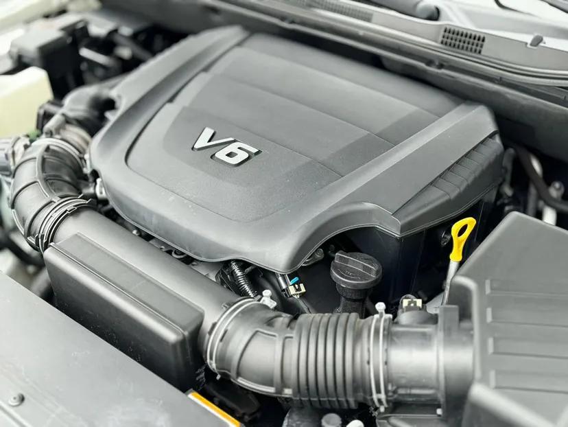 Kia Borrego 2015 3.8L Luxury Edition China IV — миниатюра 23