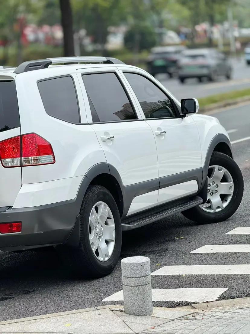 Kia Borrego 2015 3.8L Luxury Edition China IV — миниатюра 6