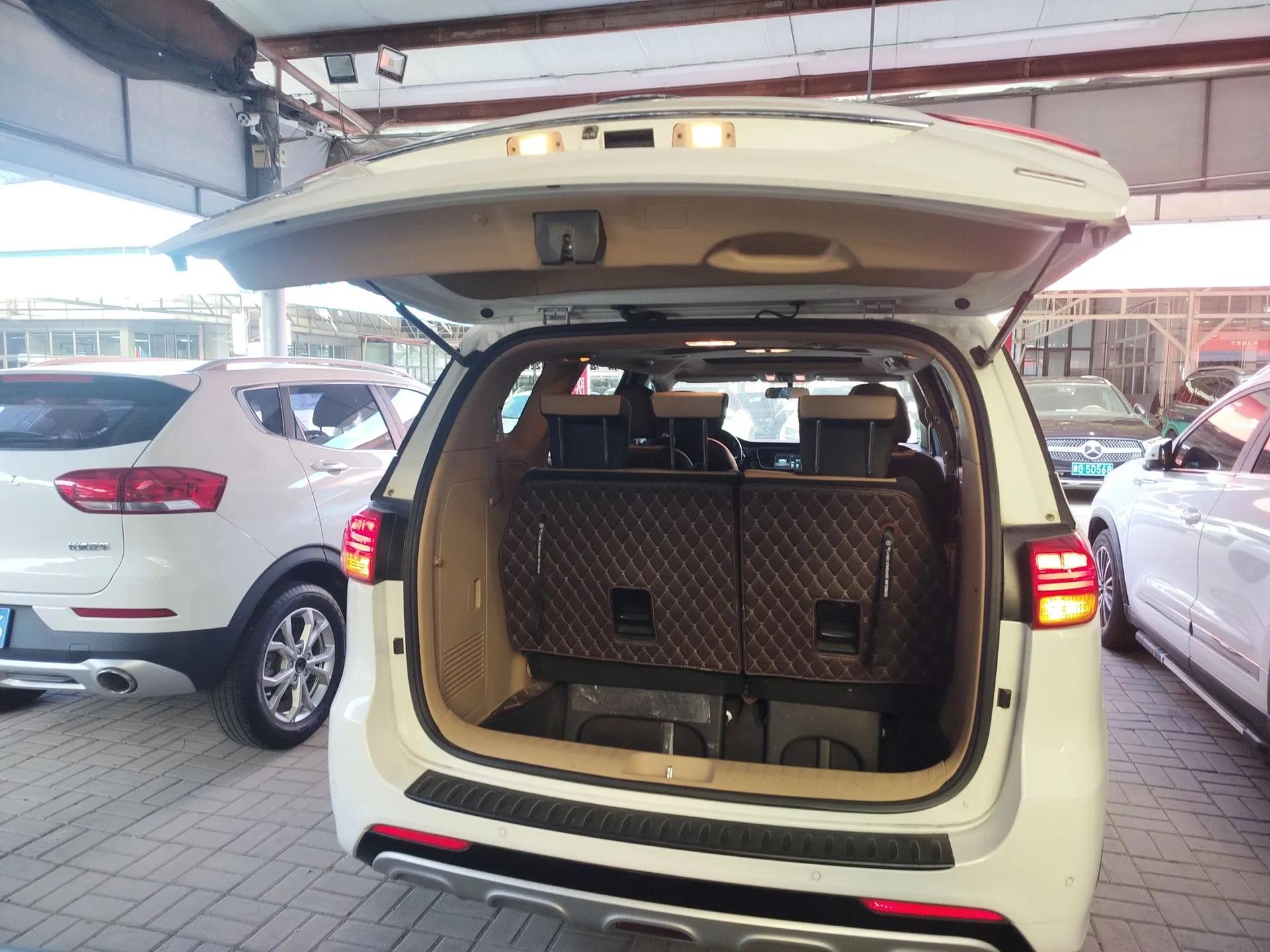Kia Carnival 2015 3.3 GDI Luxury Edition China V Standard — миниатюра 15