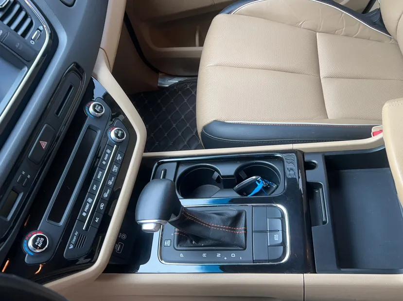 Kia Carnival 2015 3.3 GDI Luxury Edition China V Standard — миниатюра 17