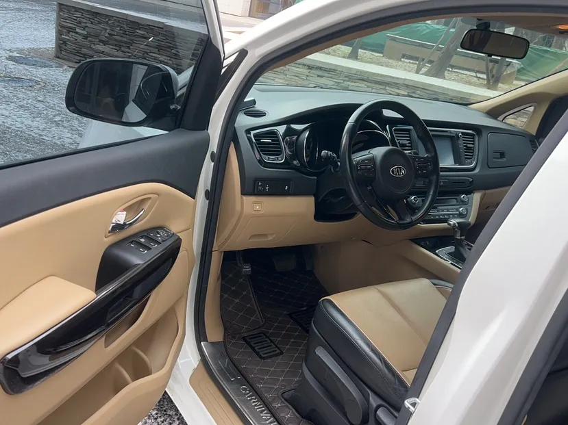 Kia Carnival 2015 3.3 GDI Luxury Edition China V Standard — миниатюра 18
