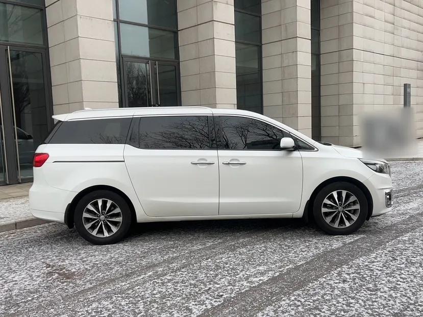 Kia Carnival 2015 3.3 GDI Luxury Edition China V Standard — миниатюра 3