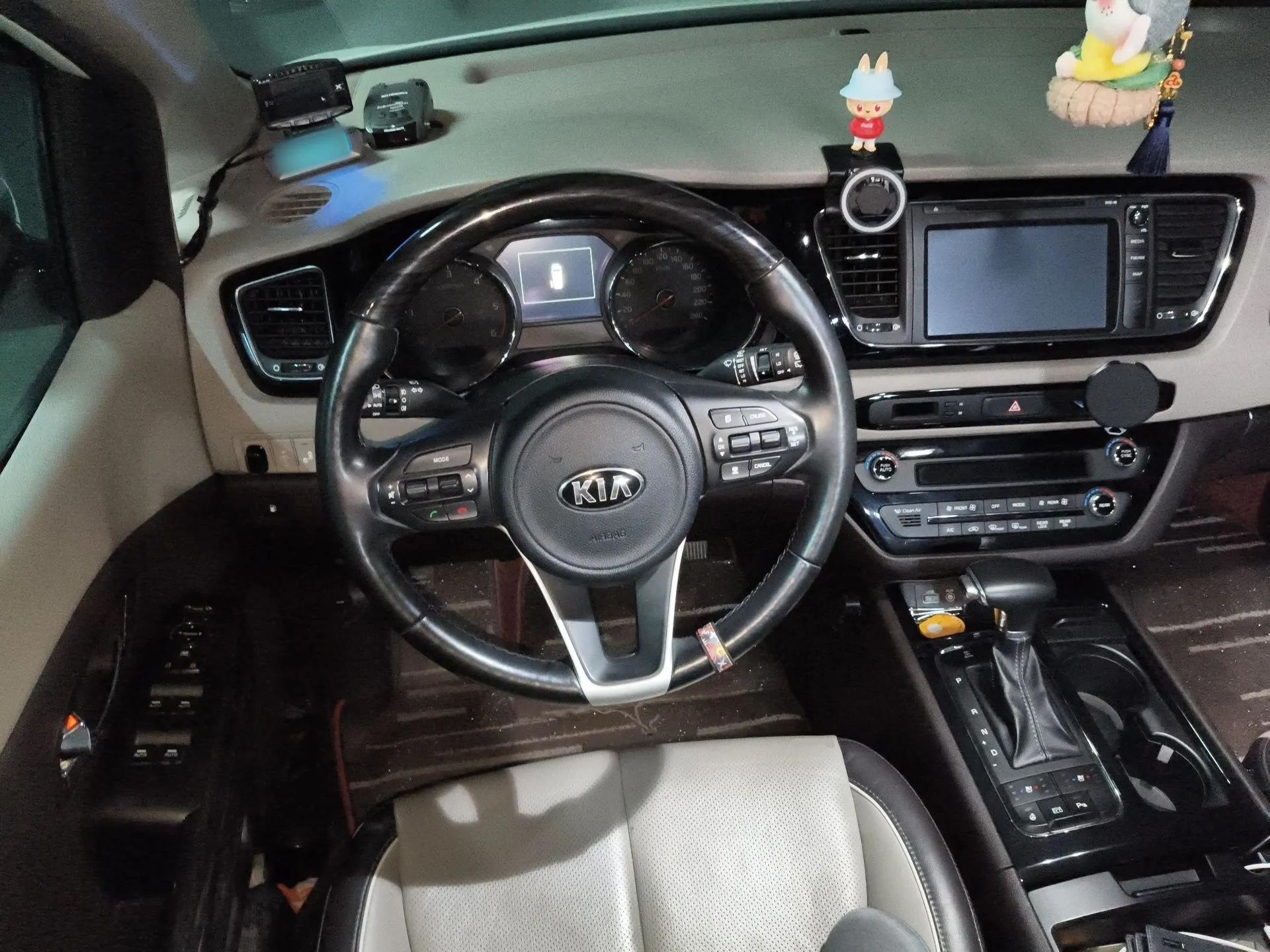 Kia Carnival 2017 2.2T Flagship Edition China V Standard — миниатюра 11