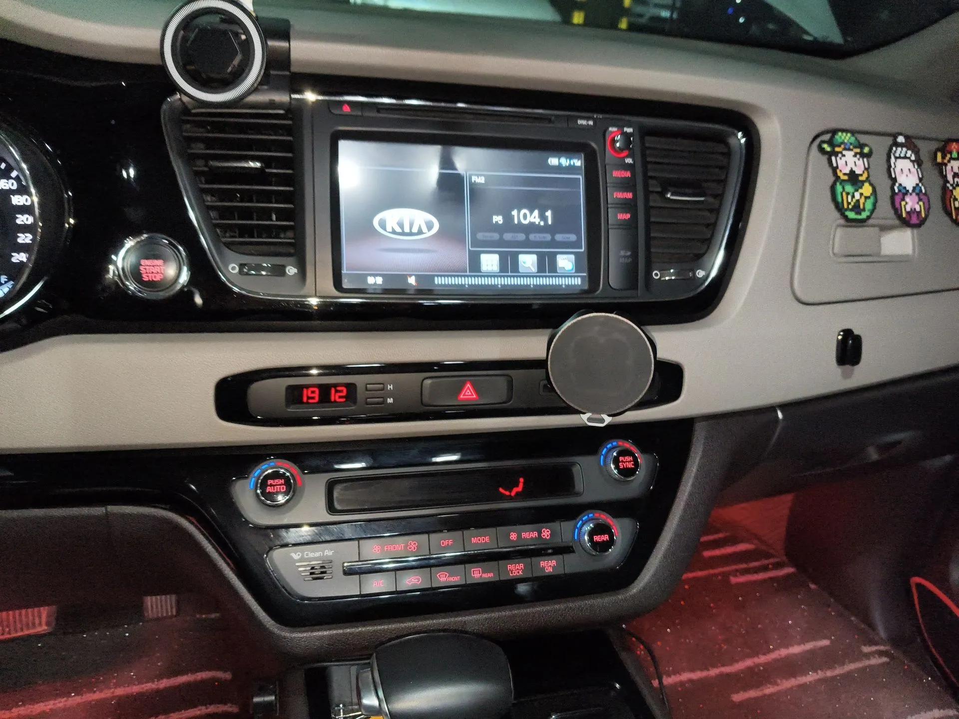 Kia Carnival 2017 2.2T Flagship Edition China V Standard — миниатюра 14