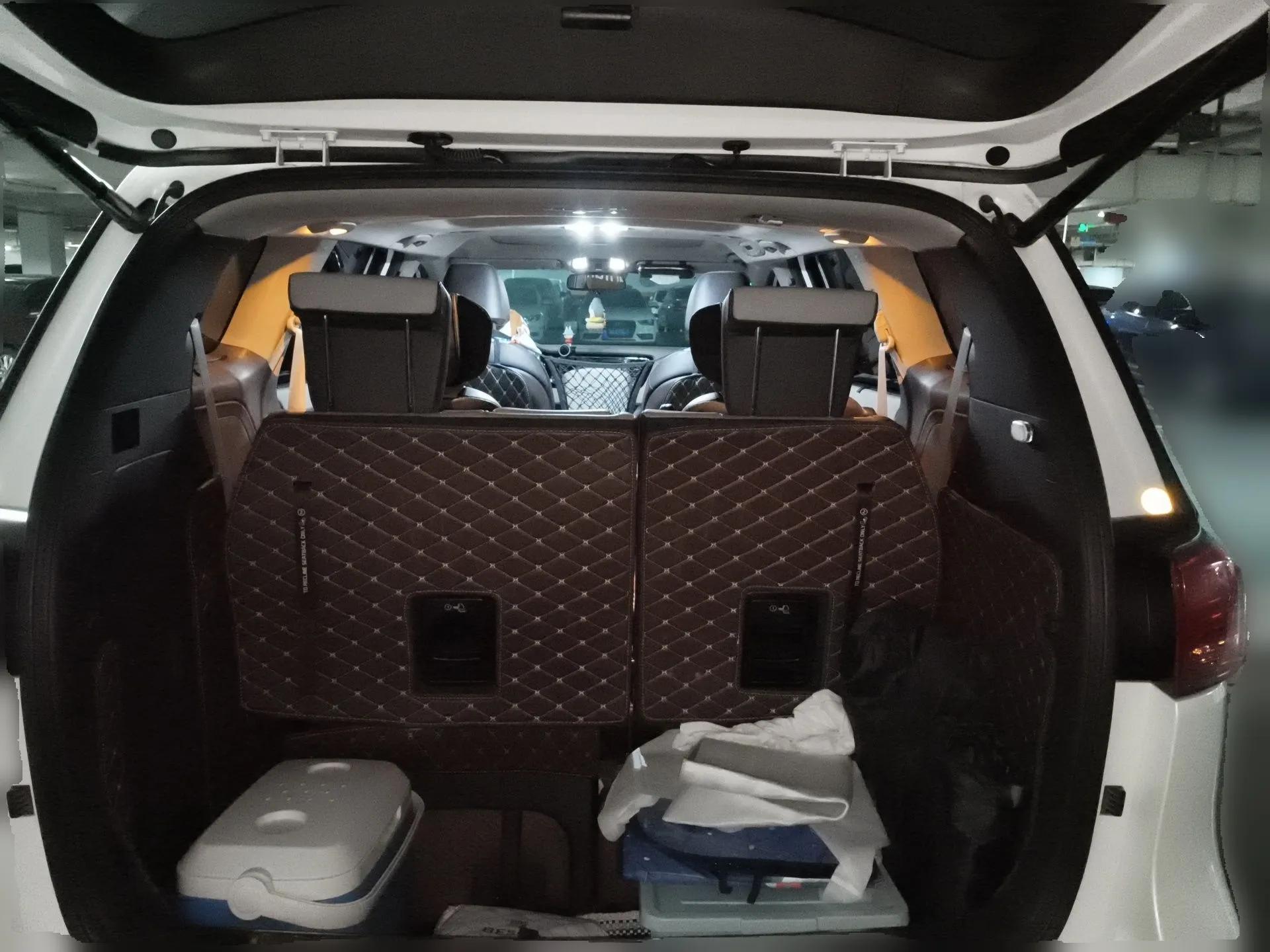Kia Carnival 2017 2.2T Flagship Edition China V Standard — миниатюра 20