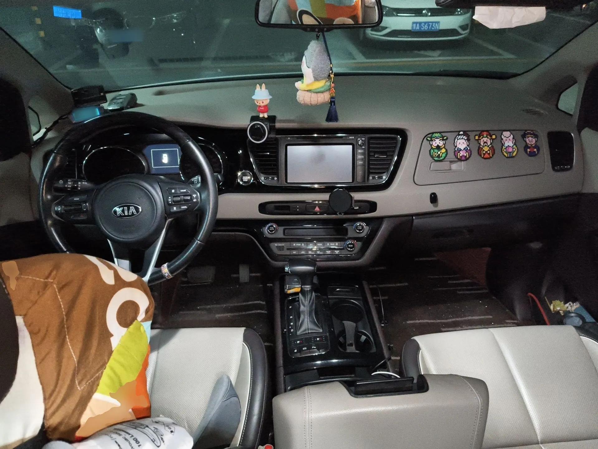 Kia Carnival 2017 2.2T Flagship Edition China V Standard — миниатюра 10