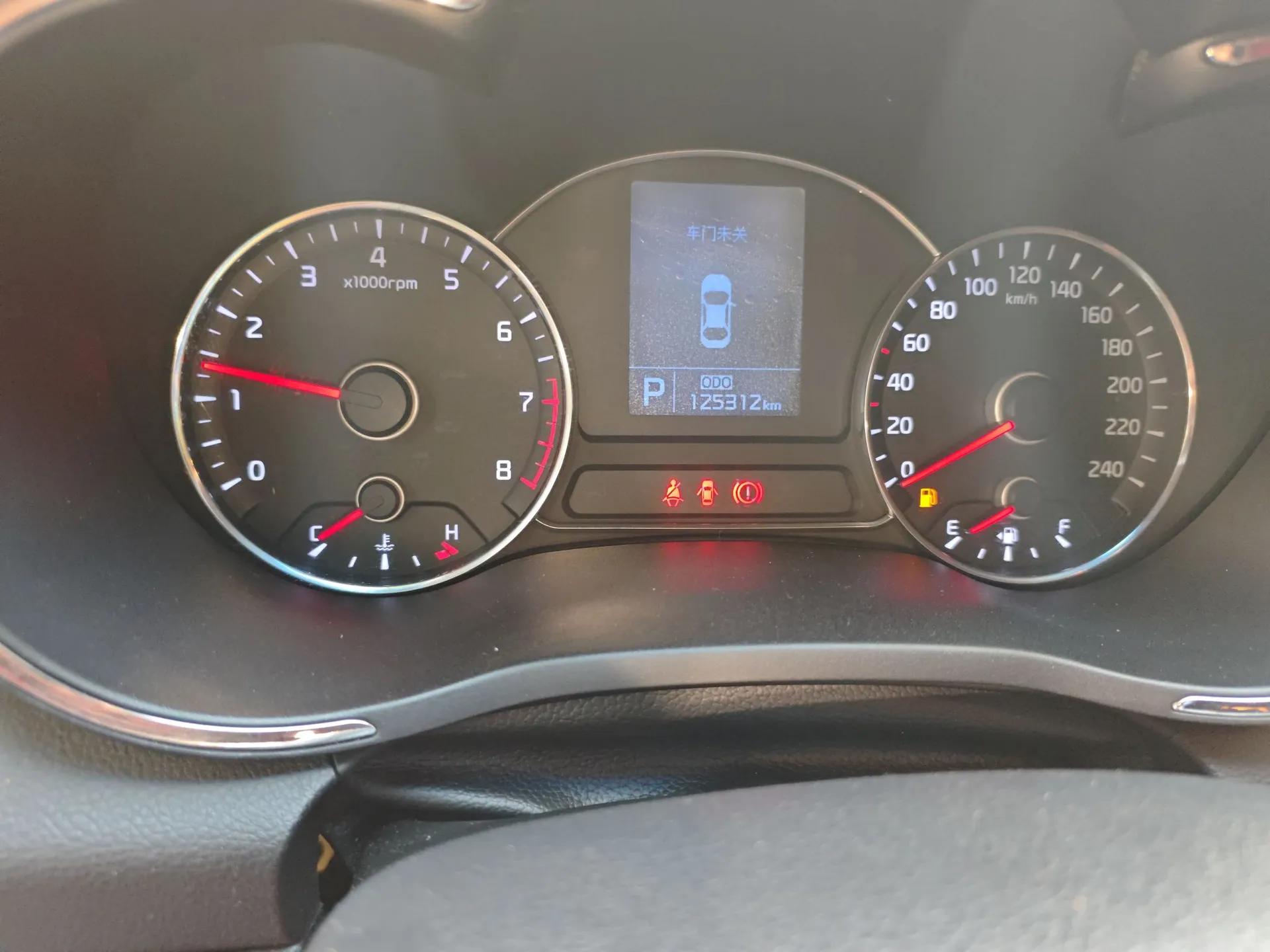 Kia K3S 2014 1.6L Automatic GLS — миниатюра 13