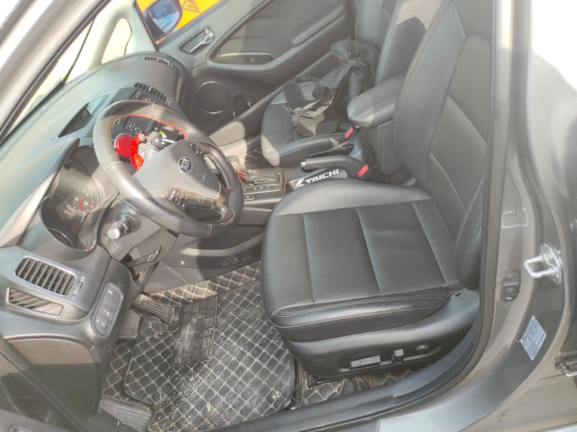 Kia K3S 2014 1.6L Automatic DLX — миниатюра 18