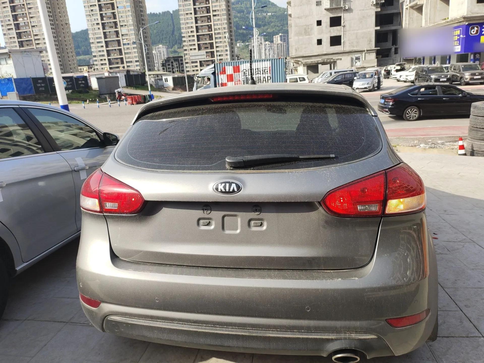 Kia K3S 2014 1.6L Automatic DLX — миниатюра 5