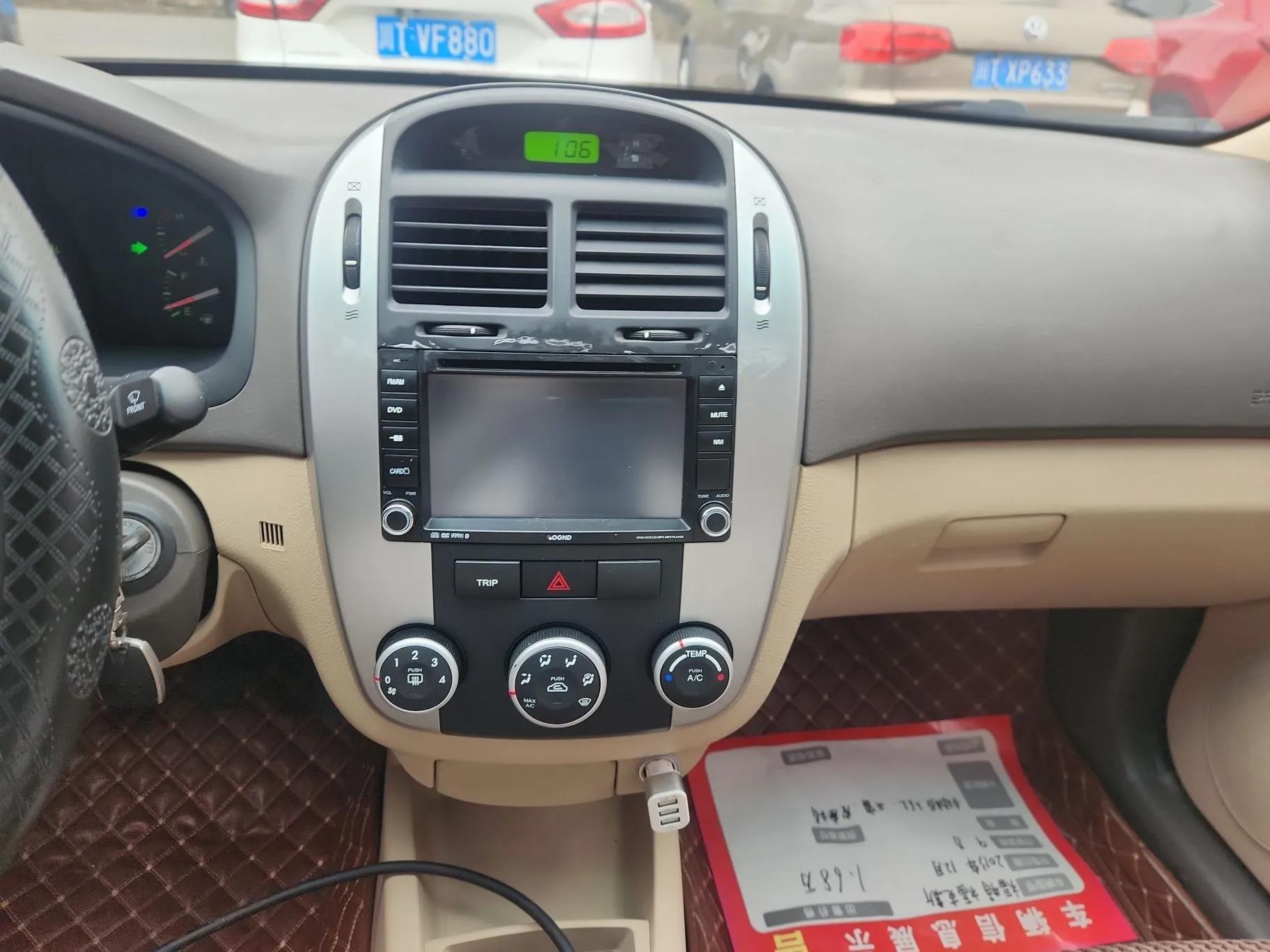 Kia Cerato 2012 1.6L MT GL — миниатюра 16