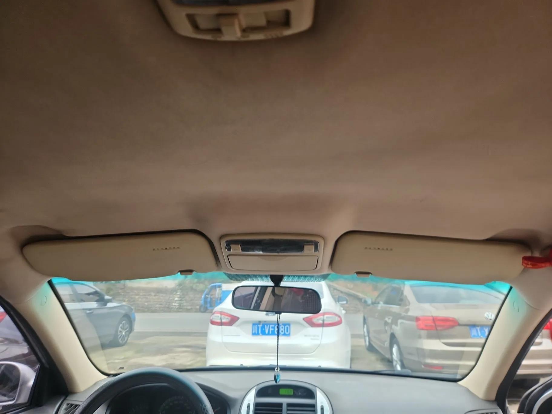 Kia Cerato 2012 1.6L MT GL — миниатюра 21