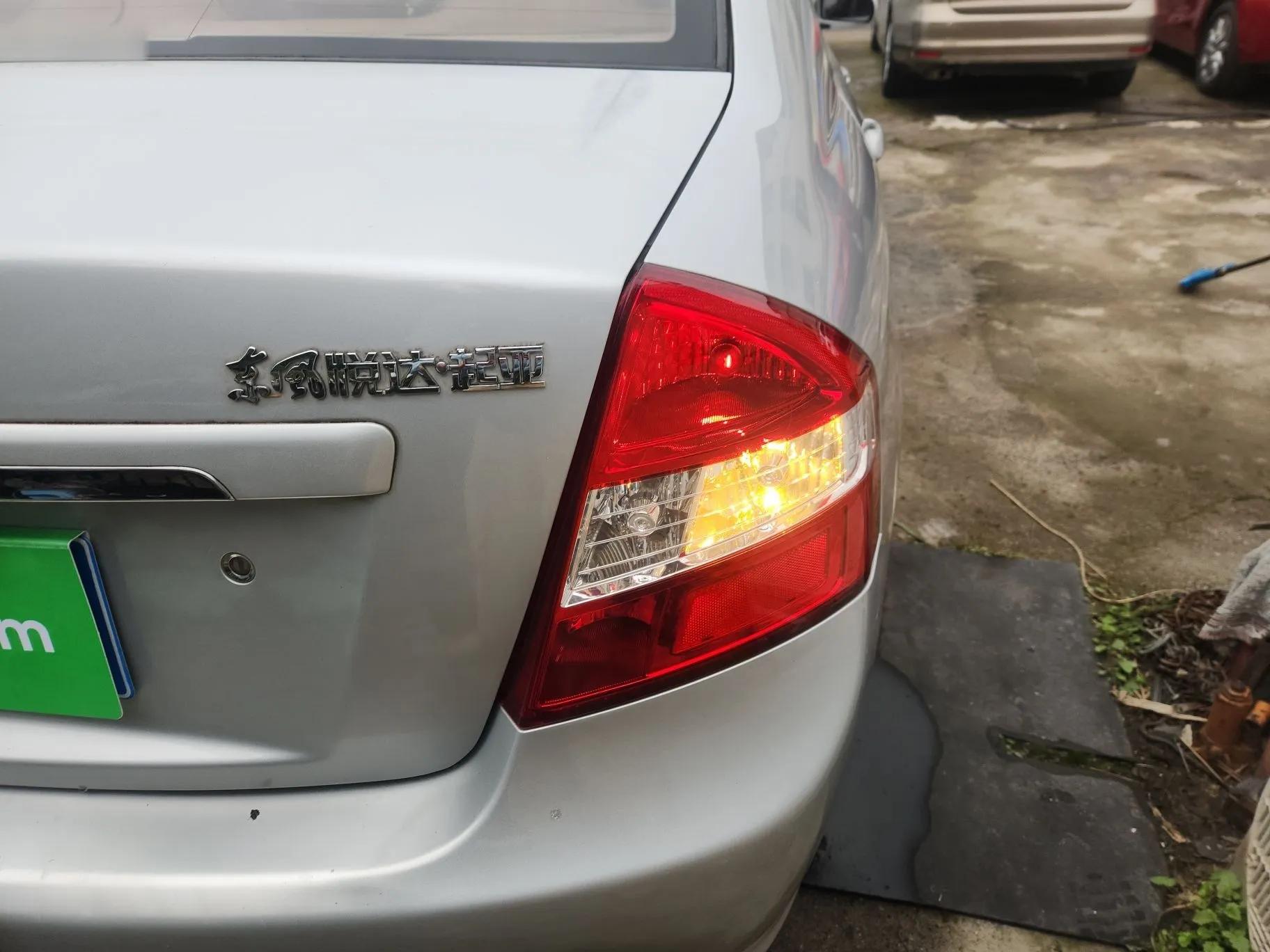 Kia Cerato 2012 1.6L MT GL — миниатюра 7
