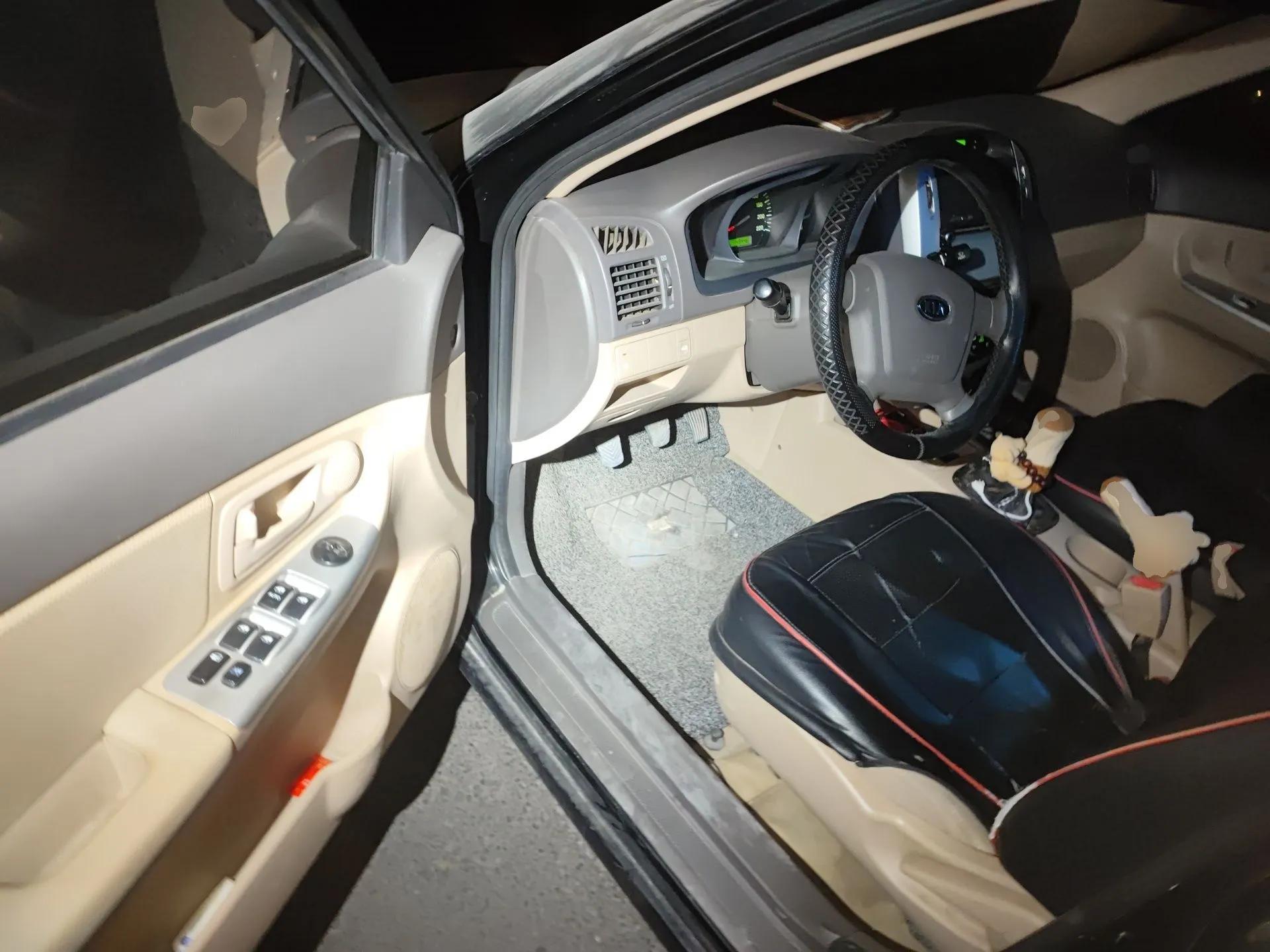 Kia Cerato 2012 1.6L MT GL — миниатюра 17