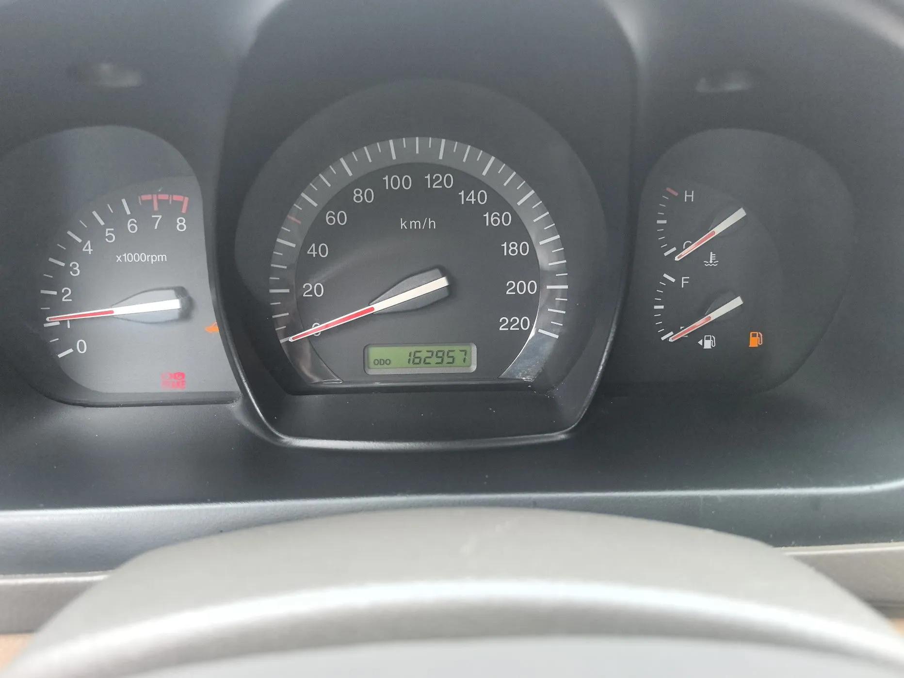 Kia Cerato 2010 1.6L MT GL — миниатюра 12