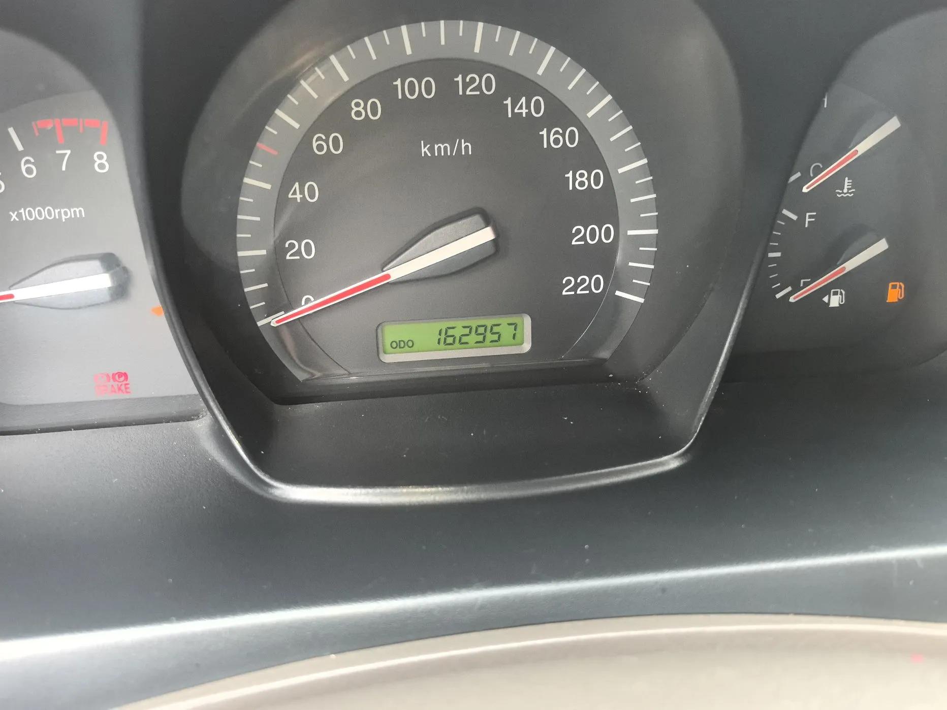 Kia Cerato 2010 1.6L MT GL — миниатюра 13