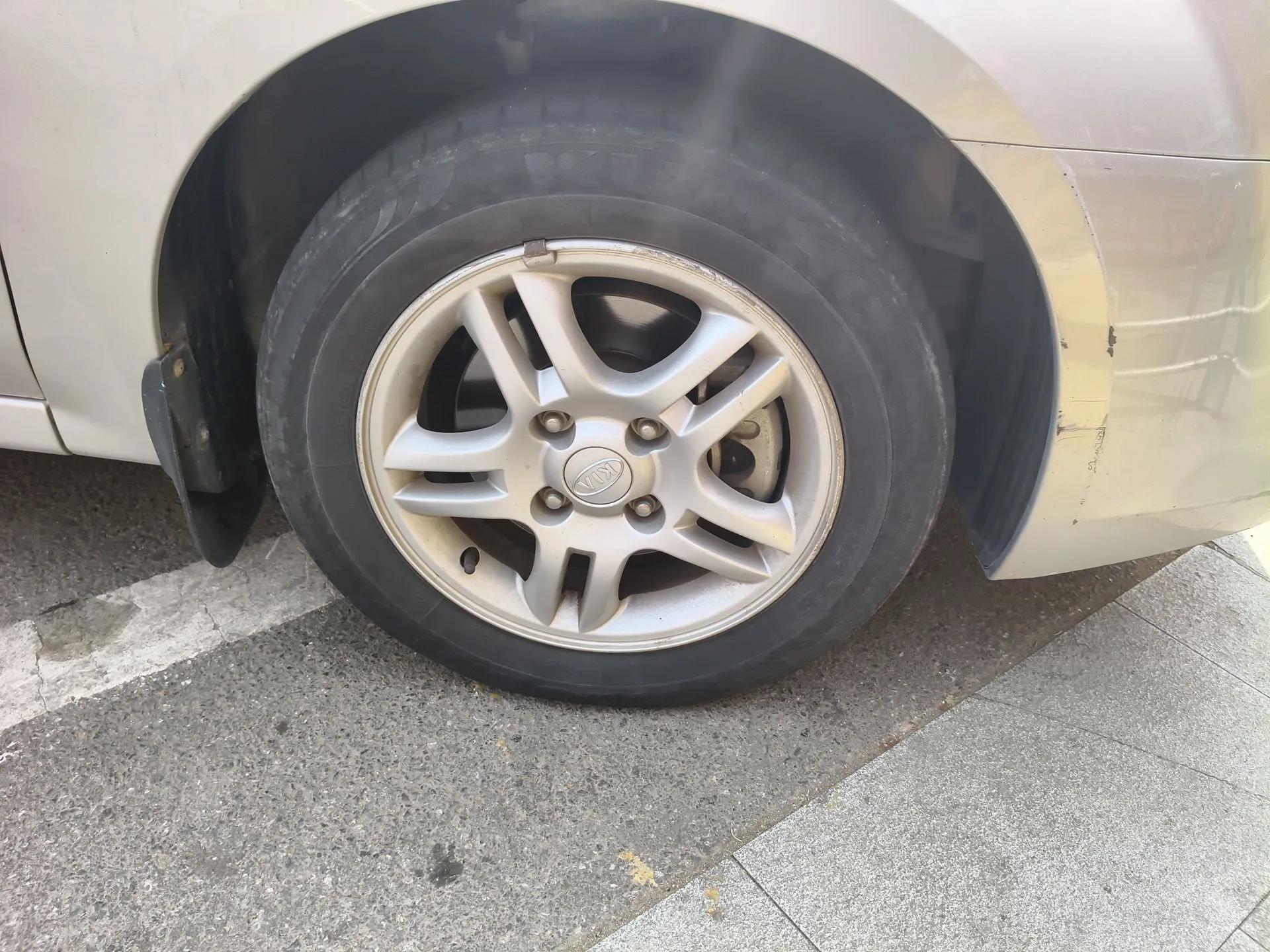 Kia Cerato 2012 1.6L AT GL — миниатюра 8