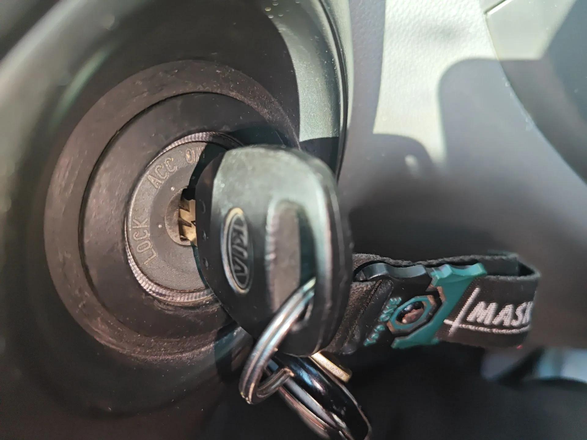 Kia VQ 2011 2.7 Comfort Edition — миниатюра 9