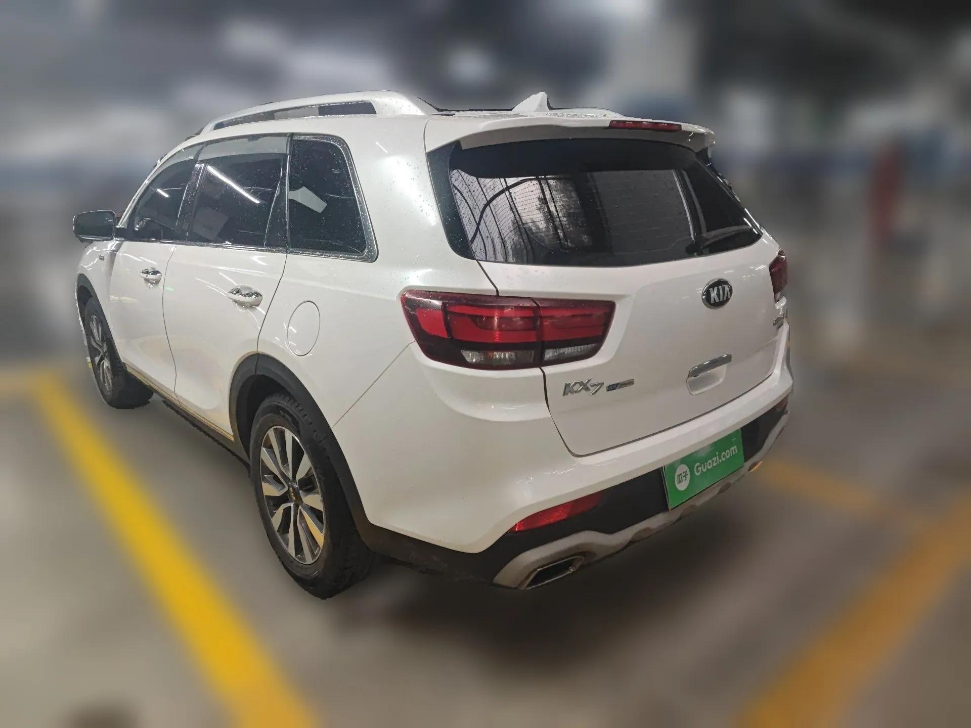Kia KX7 2017 2.0T Automatic 4WD DLX 7-Seater — миниатюра 4