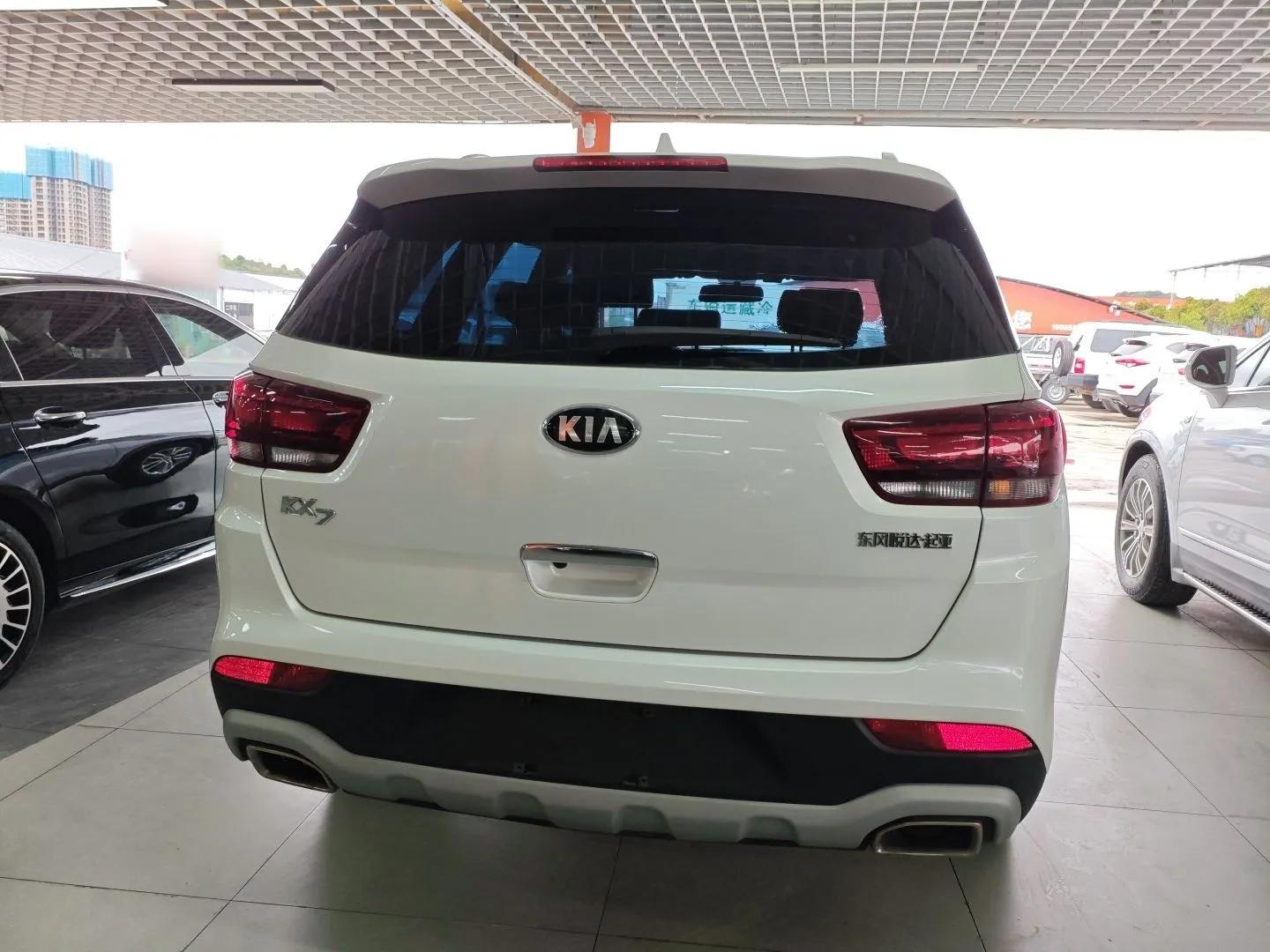 Kia KX7 2017 2.0L Automatic 2WD GLS 5-Seater — миниатюра 3