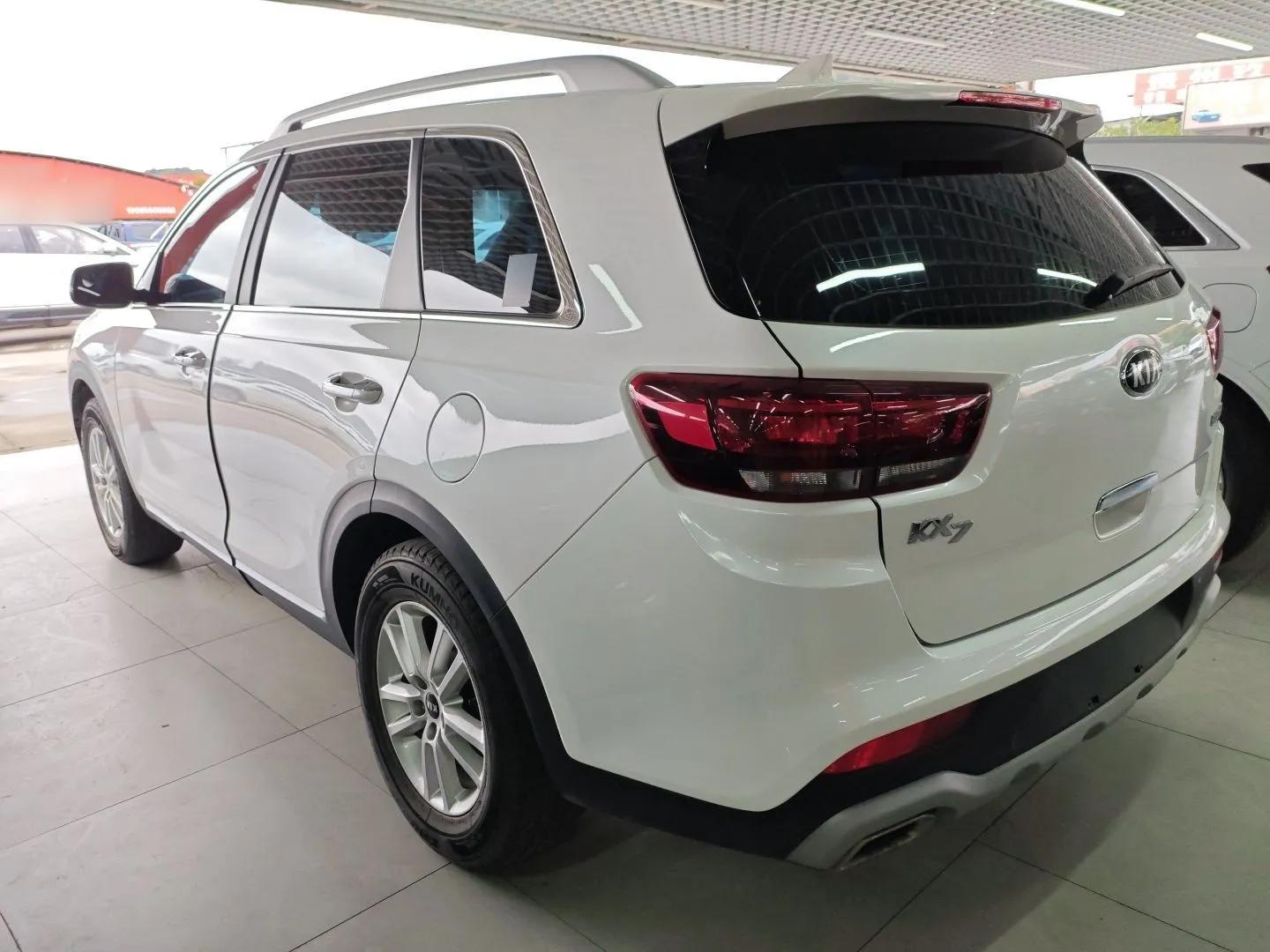 Kia KX7 2017 2.0L Automatic 2WD GLS 5-Seater — миниатюра 7