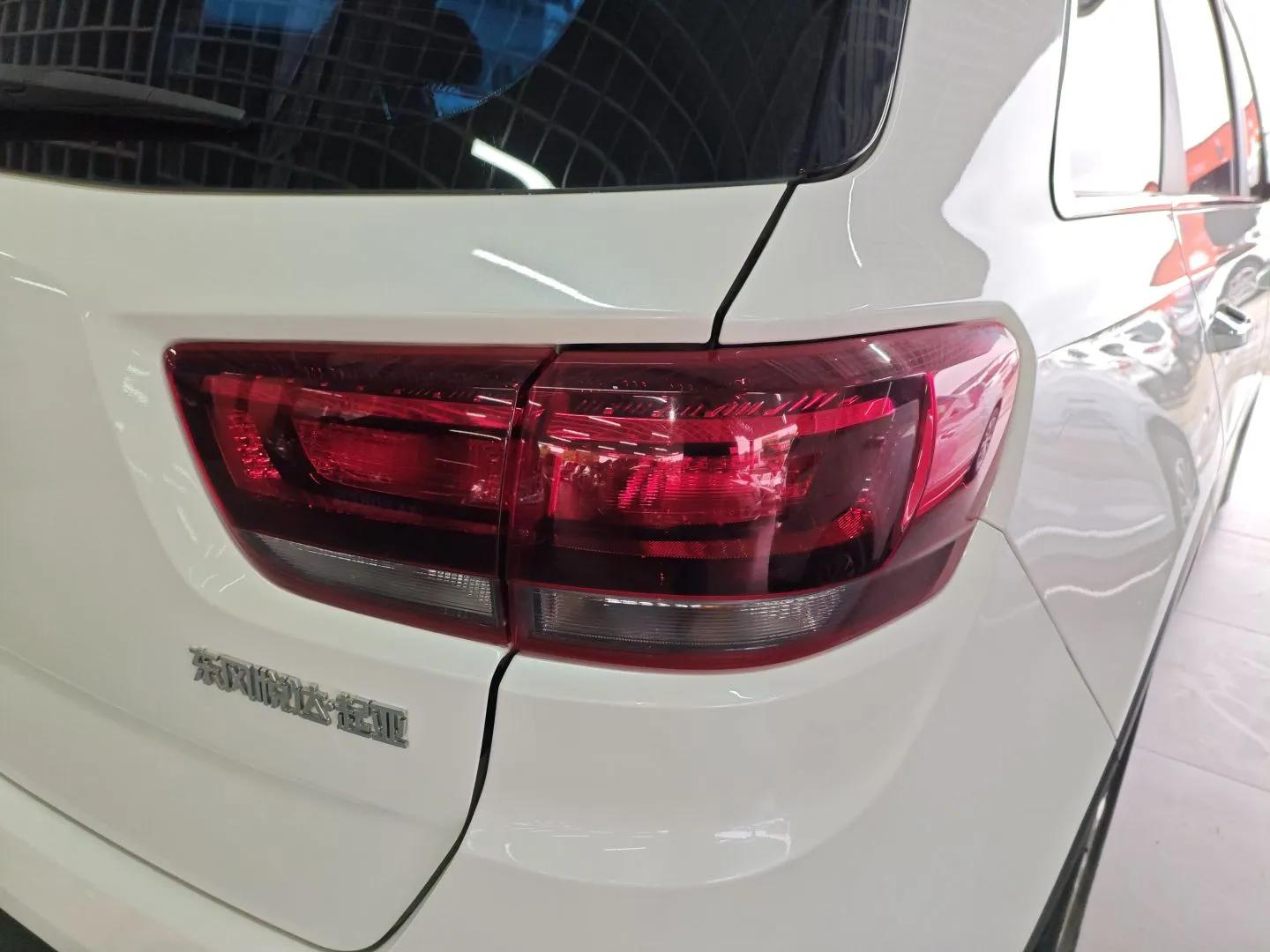 Kia KX7 2017 2.0L Automatic 2WD GLS 5-Seater — миниатюра 8