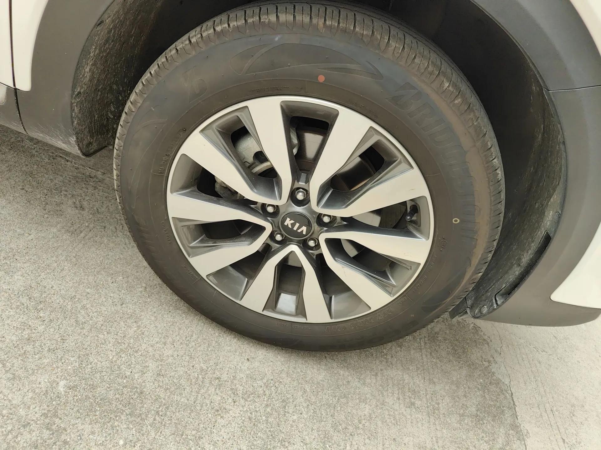 Kia KX7 2020 2.0T Automatic Two-Wheel Drive GLS 7-Seater — миниатюра 8