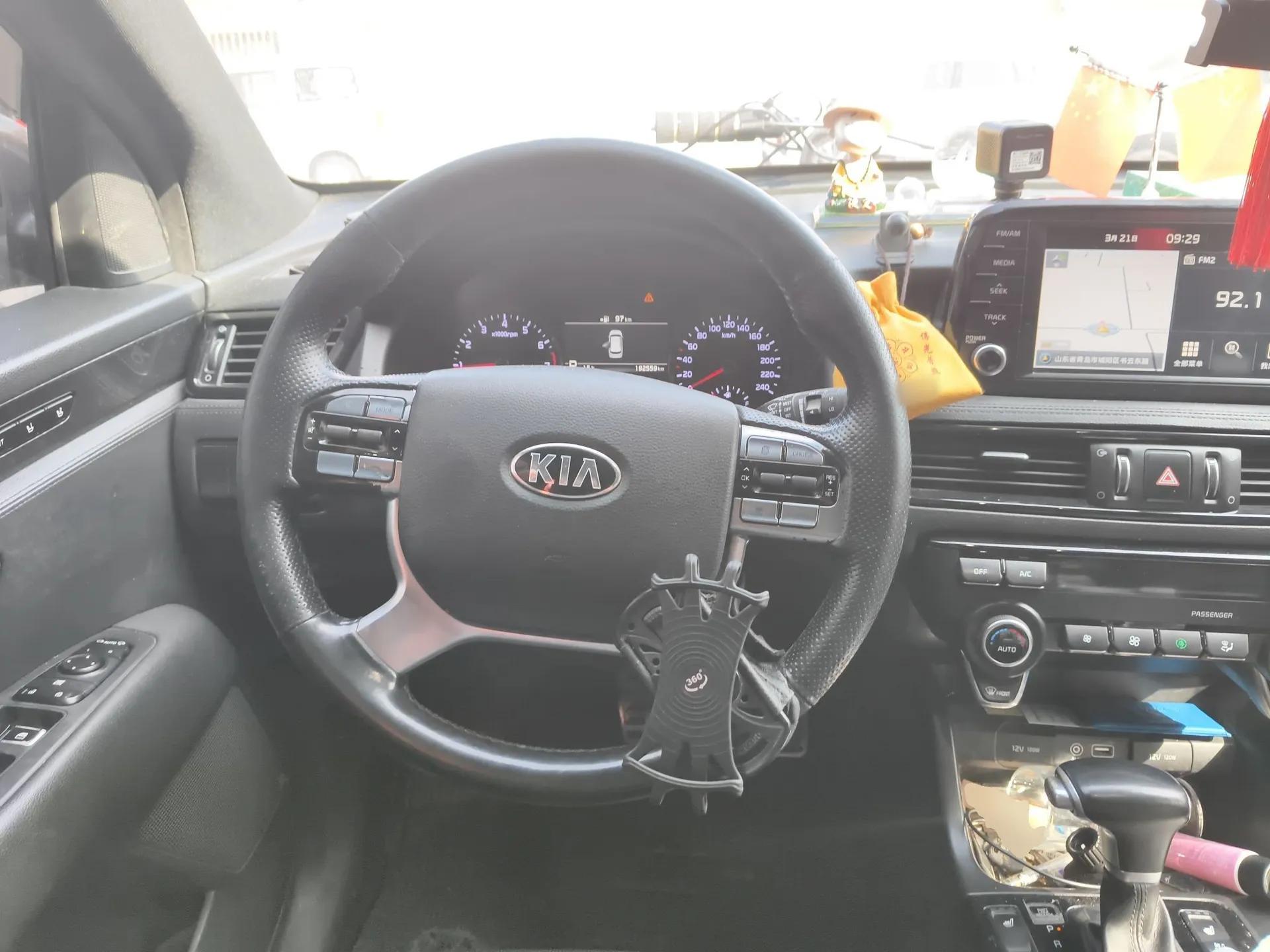 Kia KX7 2017 2.0T Automatic All-Wheel Drive LUX 7-Seater — миниатюра 11