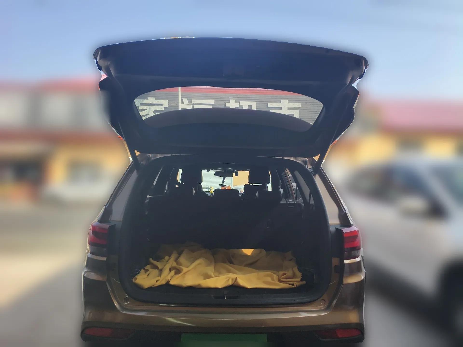 Kia KX7 2017 2.0T Automatic All-Wheel Drive LUX 7-Seater — миниатюра 20