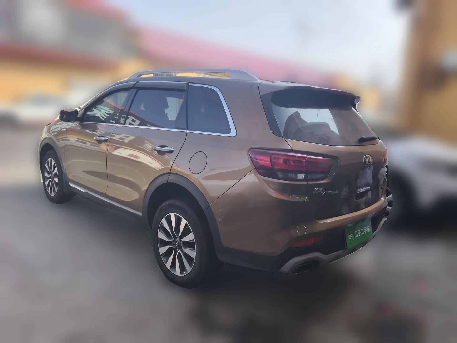 Kia KX7 2017 2.0T Automatic All-Wheel Drive LUX 7-Seater — миниатюра 4