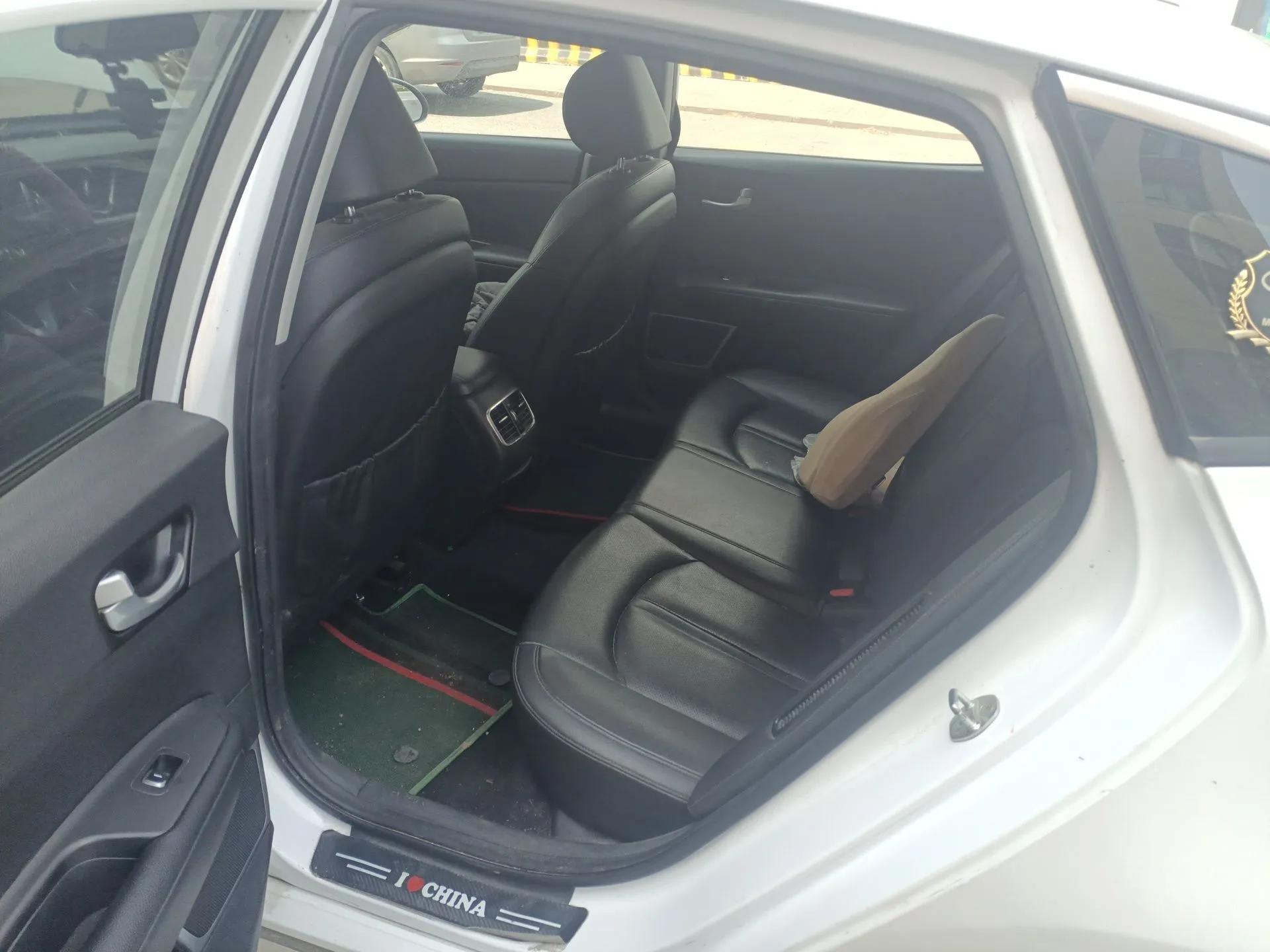 Kia K5 New Energy 2018 2.0L Smart Enjoyment Version — миниатюра 18