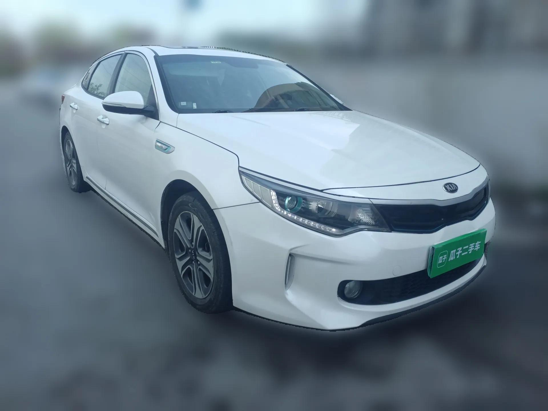 Kia K5 New Energy 2018 2.0L Smart Enjoyment Version — миниатюра 3